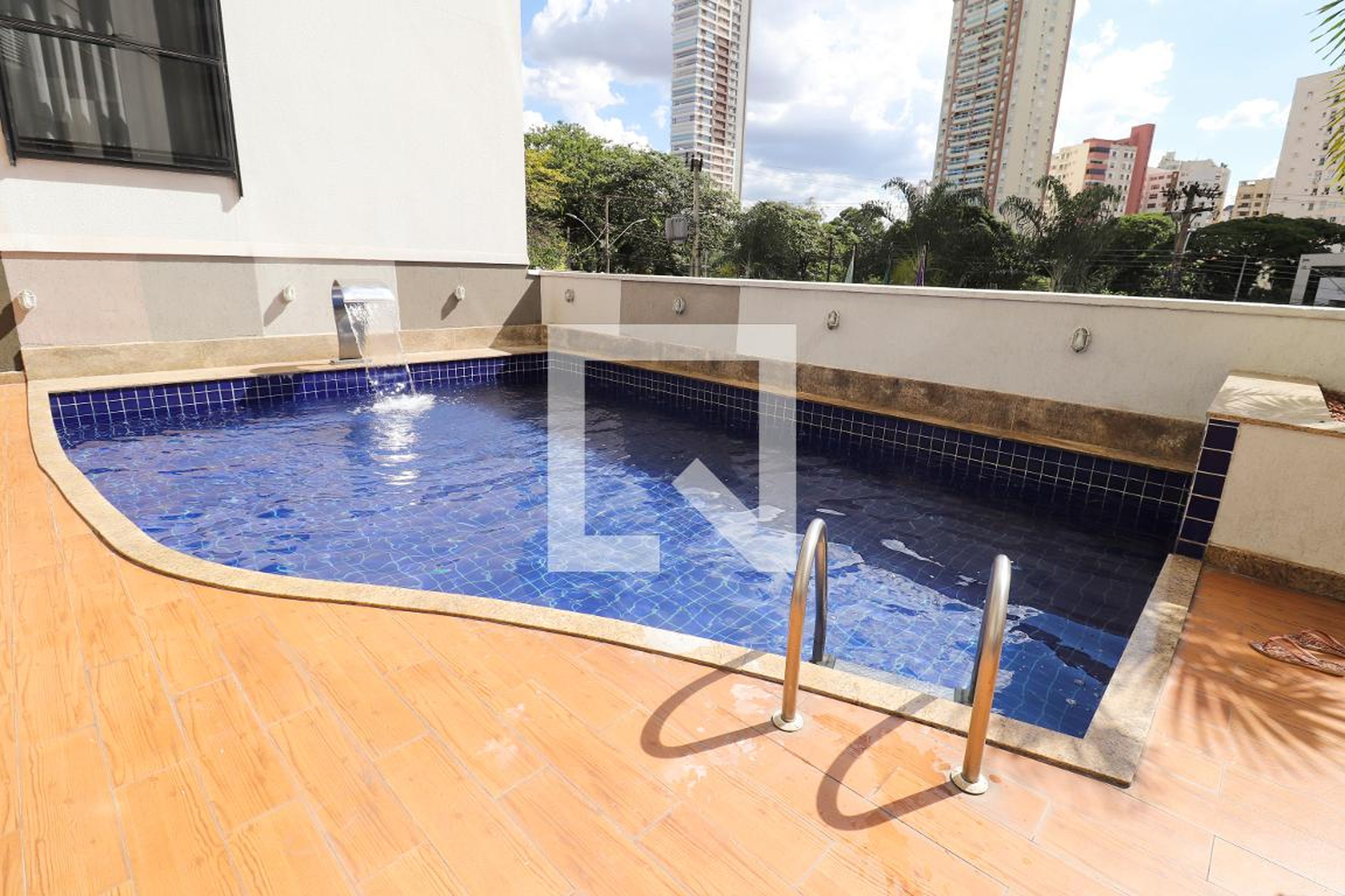 Piscina - Sun Square Suítes Hotel