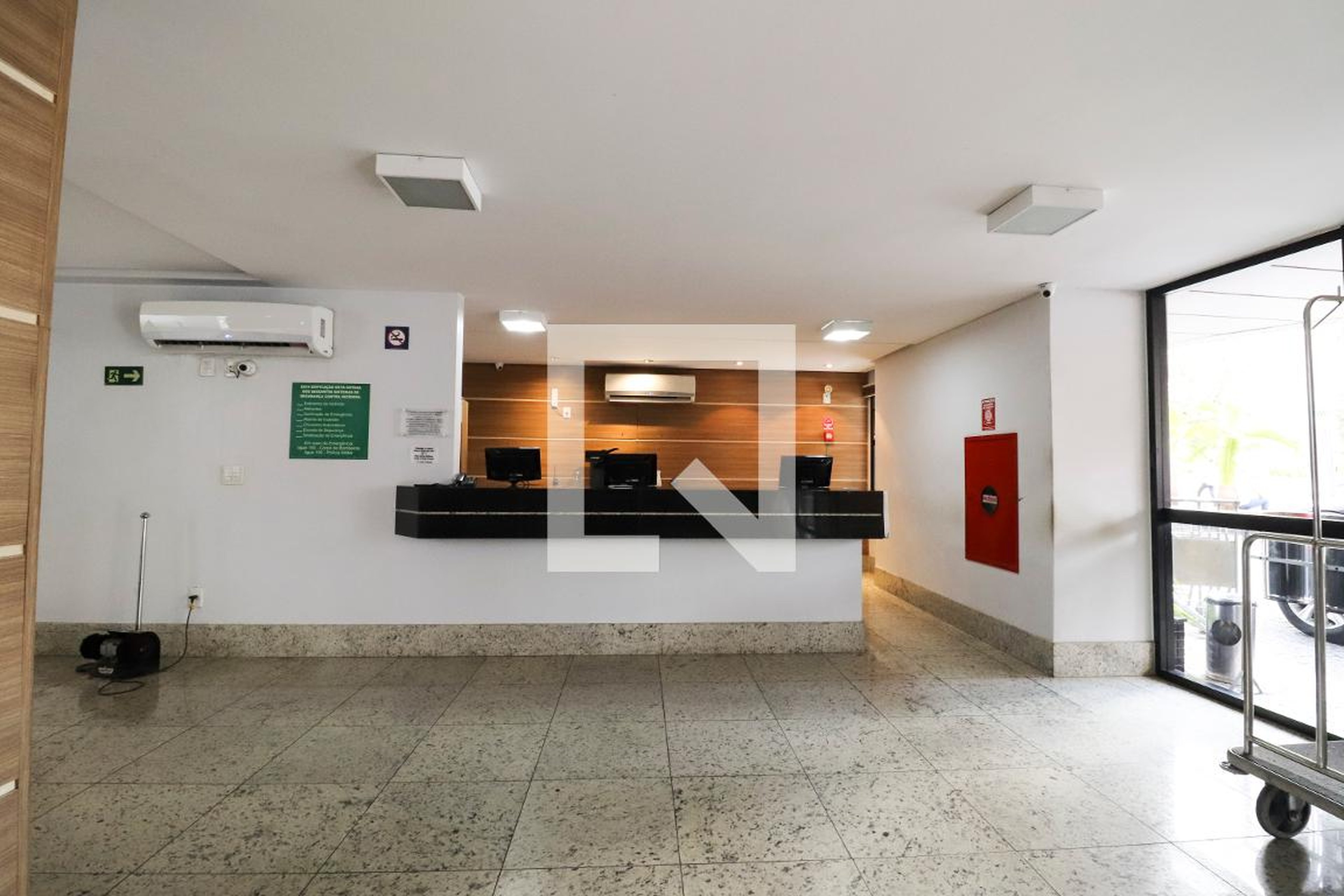 Hall de entrada - Sun Square Suítes Hotel