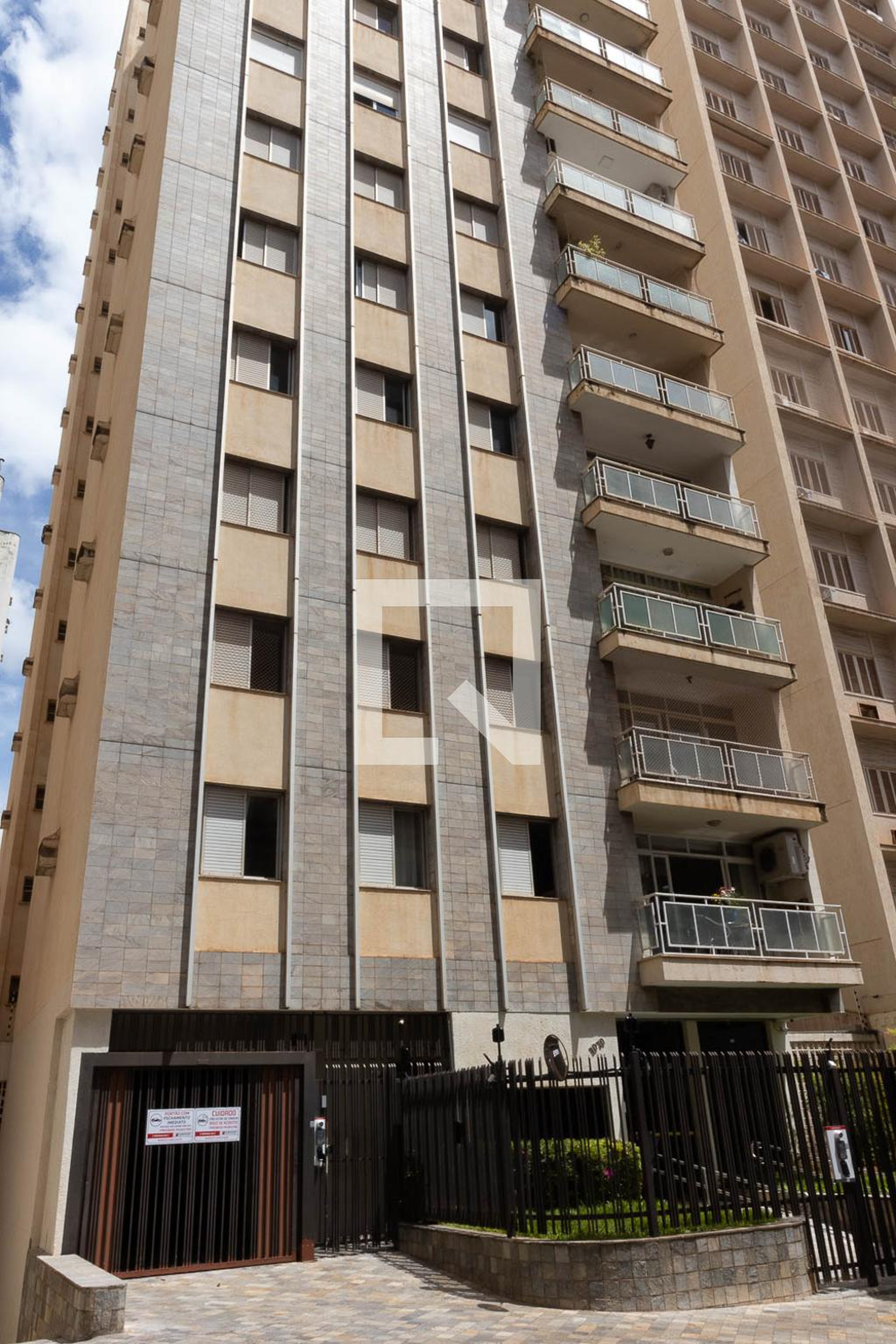 Fachada Edifício Montreal