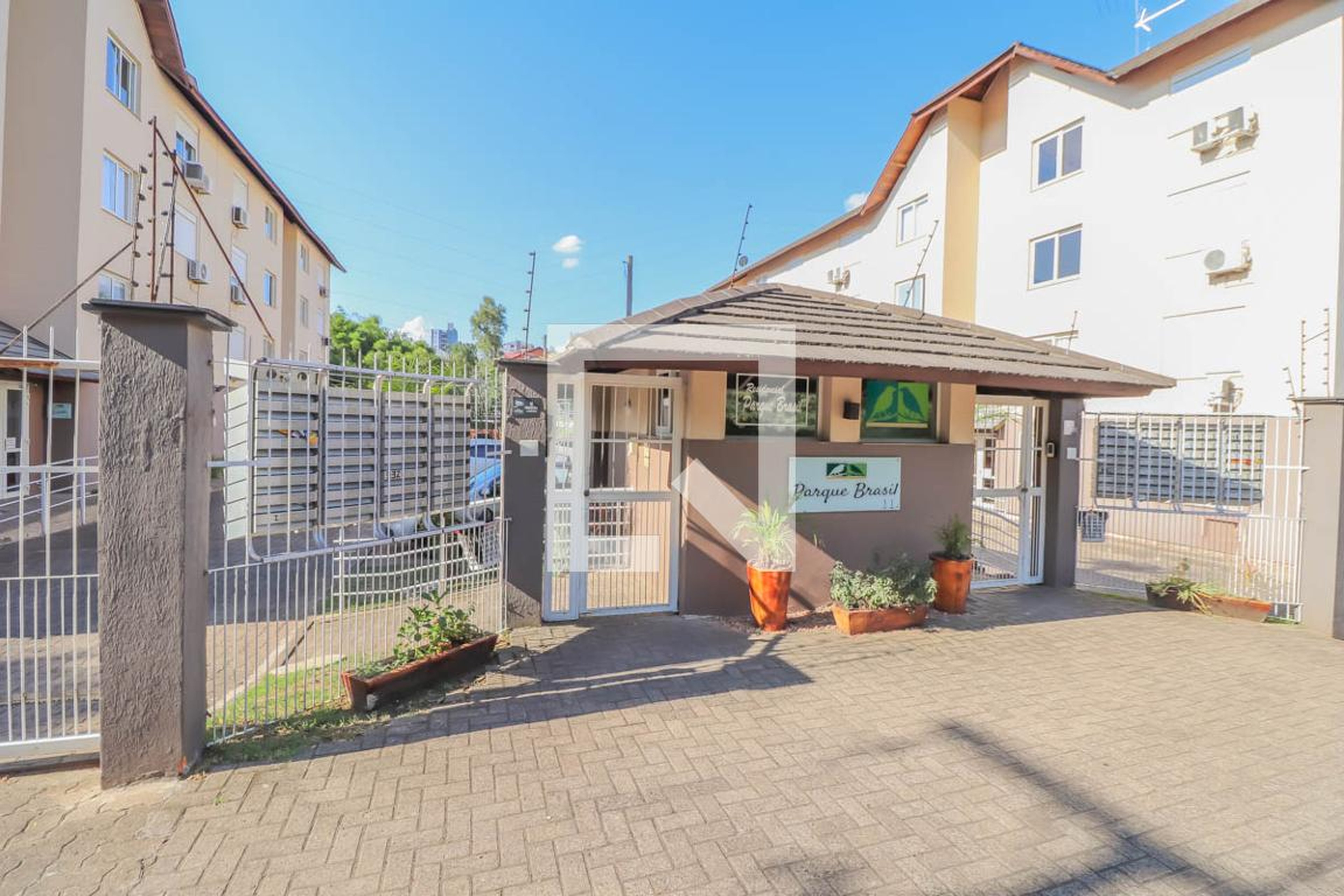 Fachada Condomínio em Ouro Branco, Novo Hamburgo - Rs, 93310-530, Brasil, 11