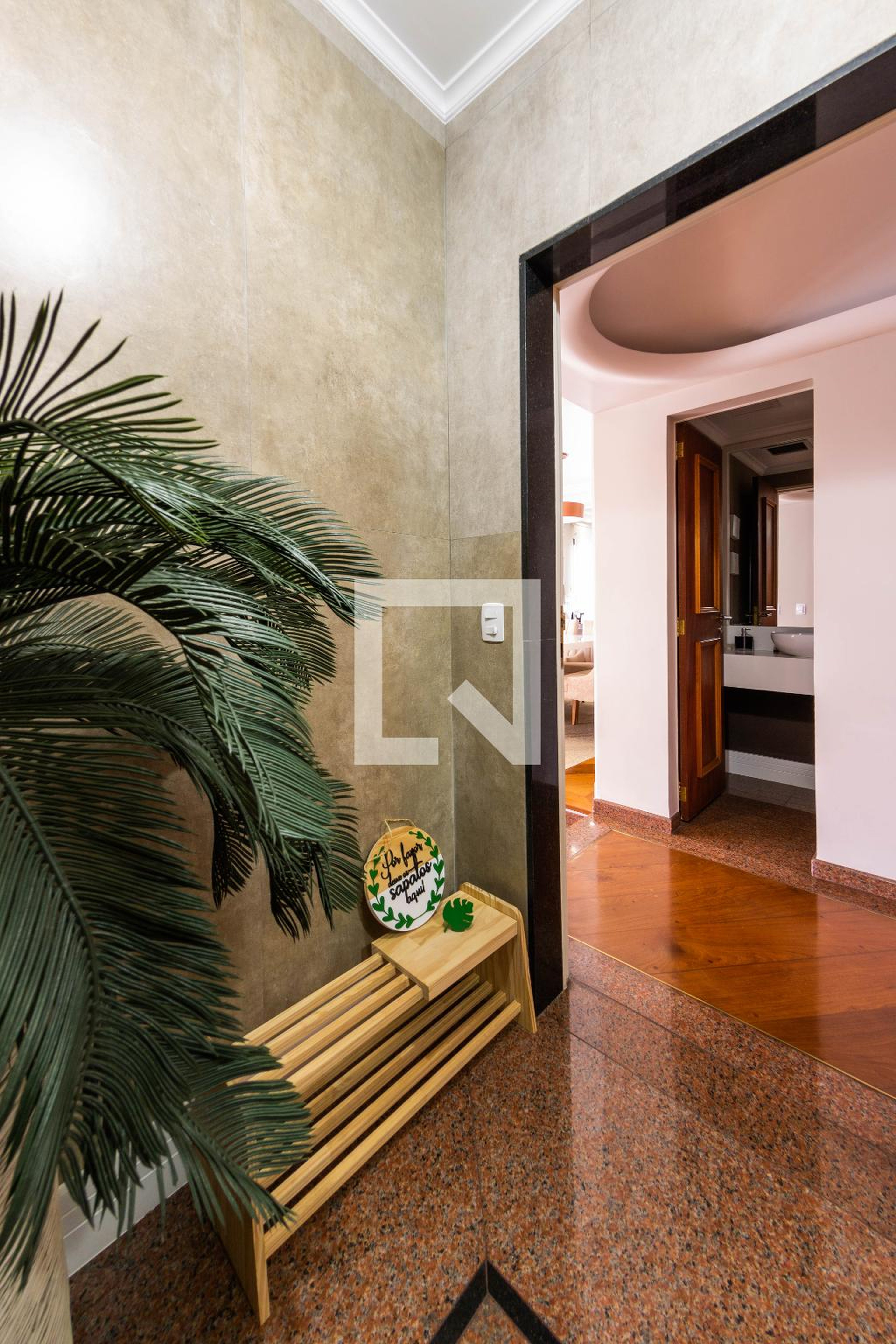 Entrada - Beverly Hills