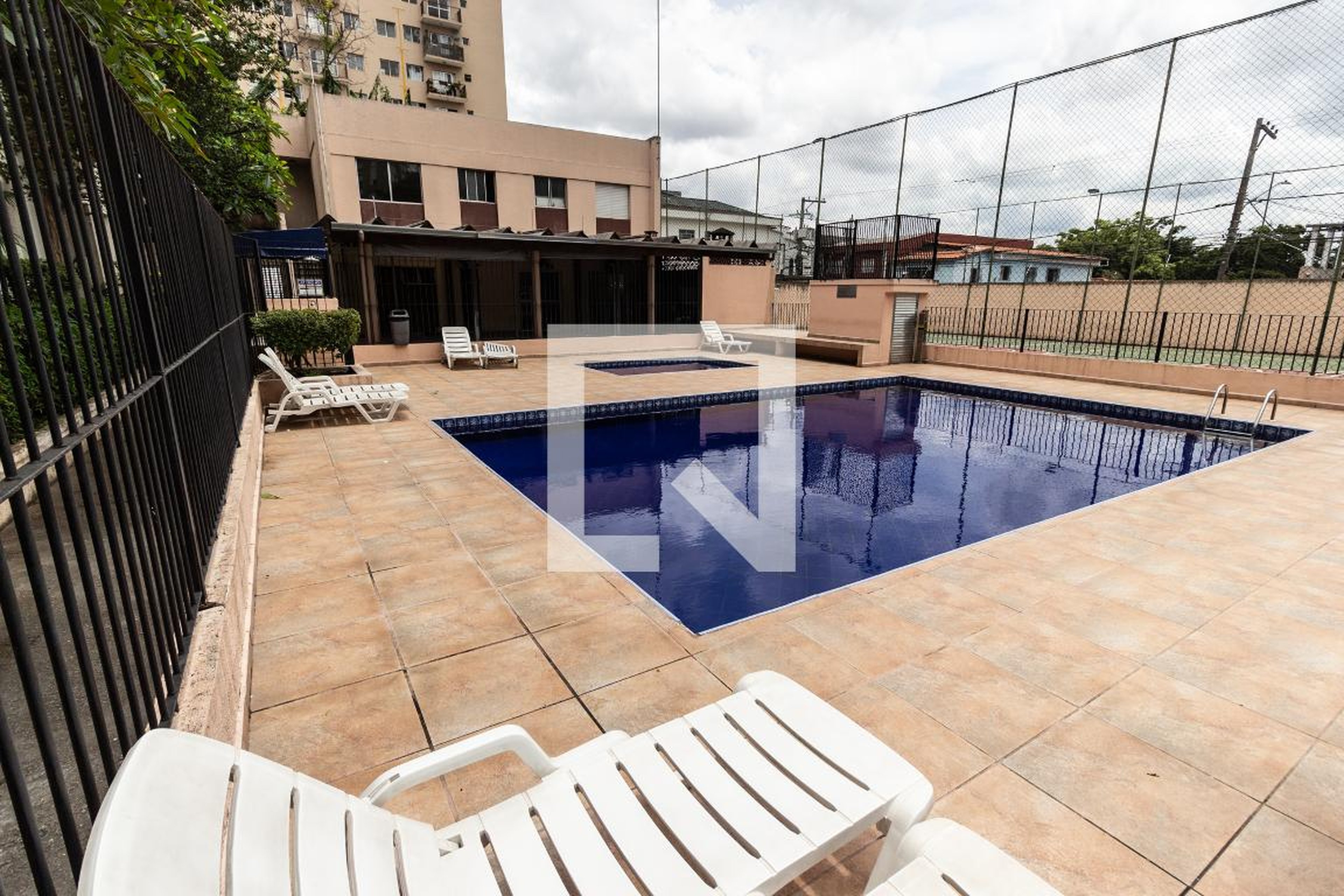 Piscina - Conjunto Residencial Jardins do Horto