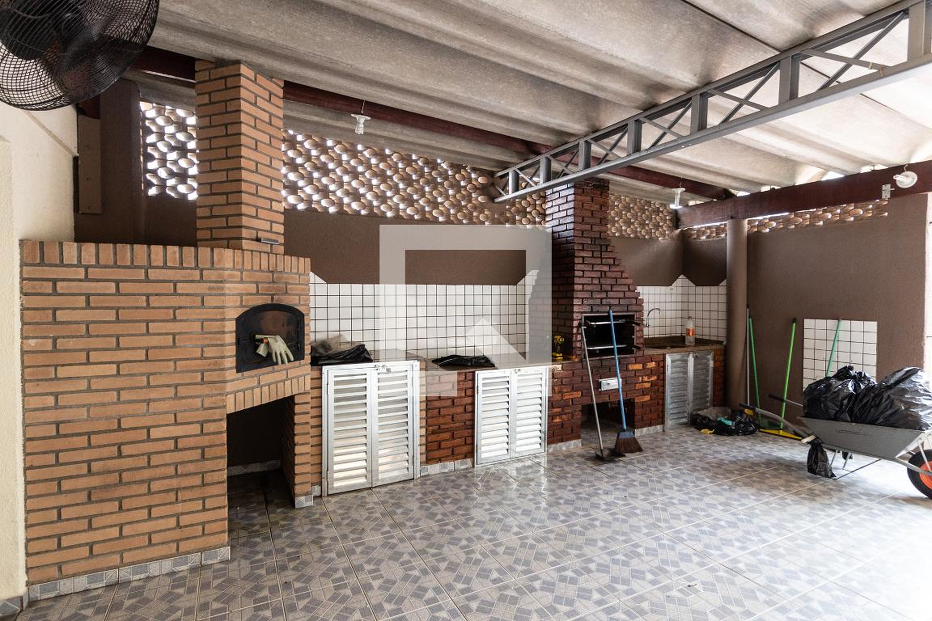 Churrasqueira - Conjunto Residencial Jardins do Horto