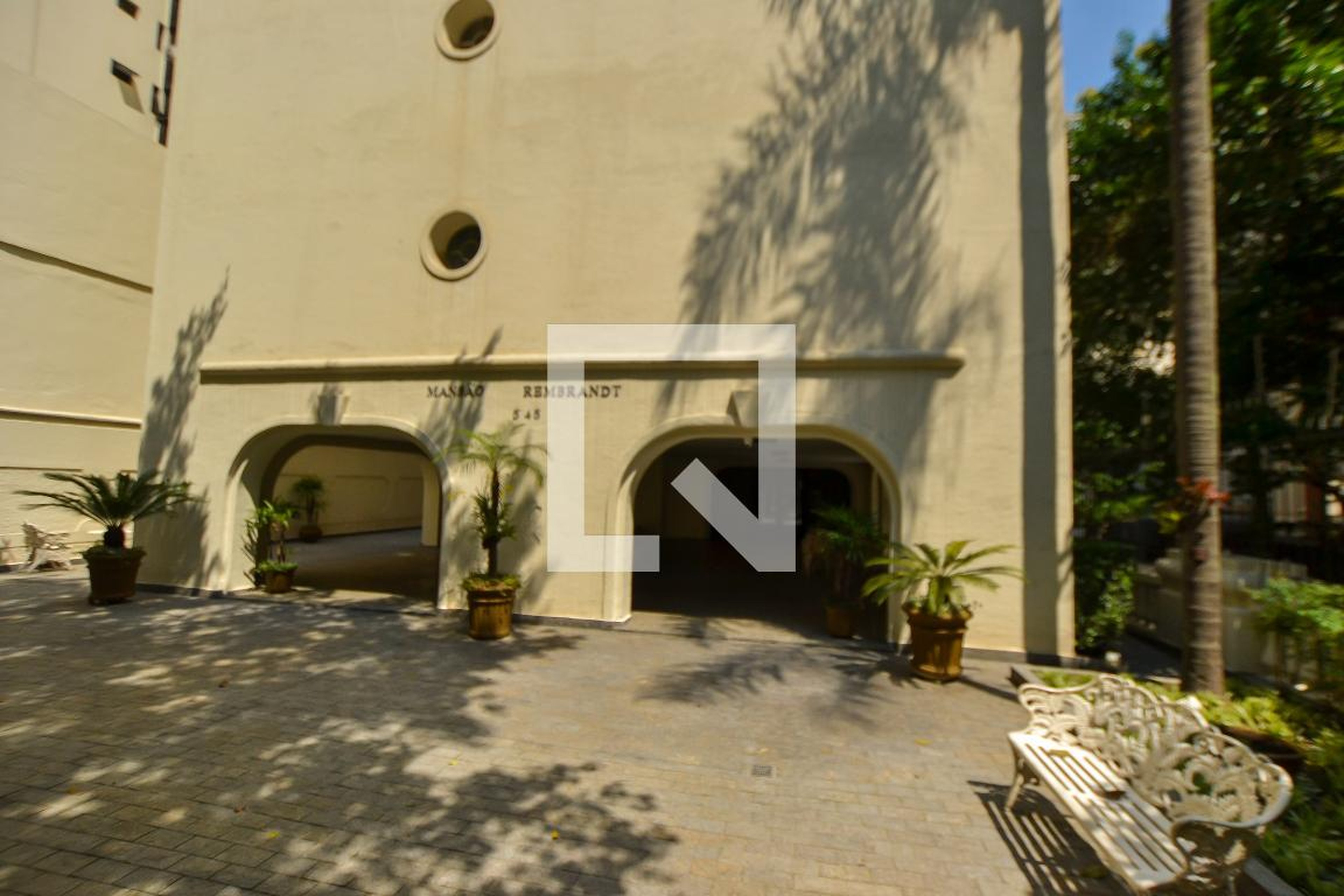 Entrada - Edifício Mansão Rembrandt