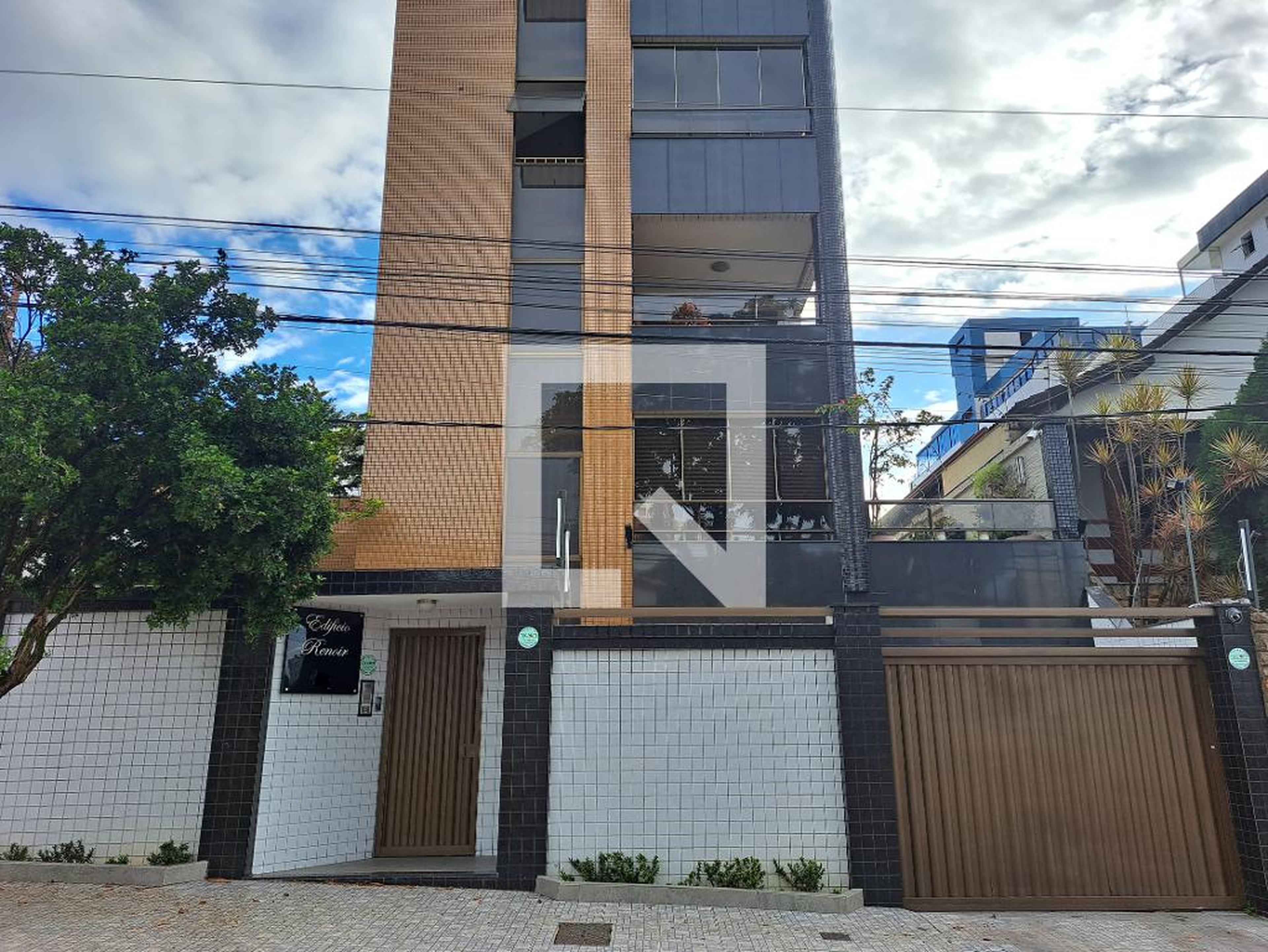 Fachada do prédio Condomínio em Rua Duarte da Costa, 348