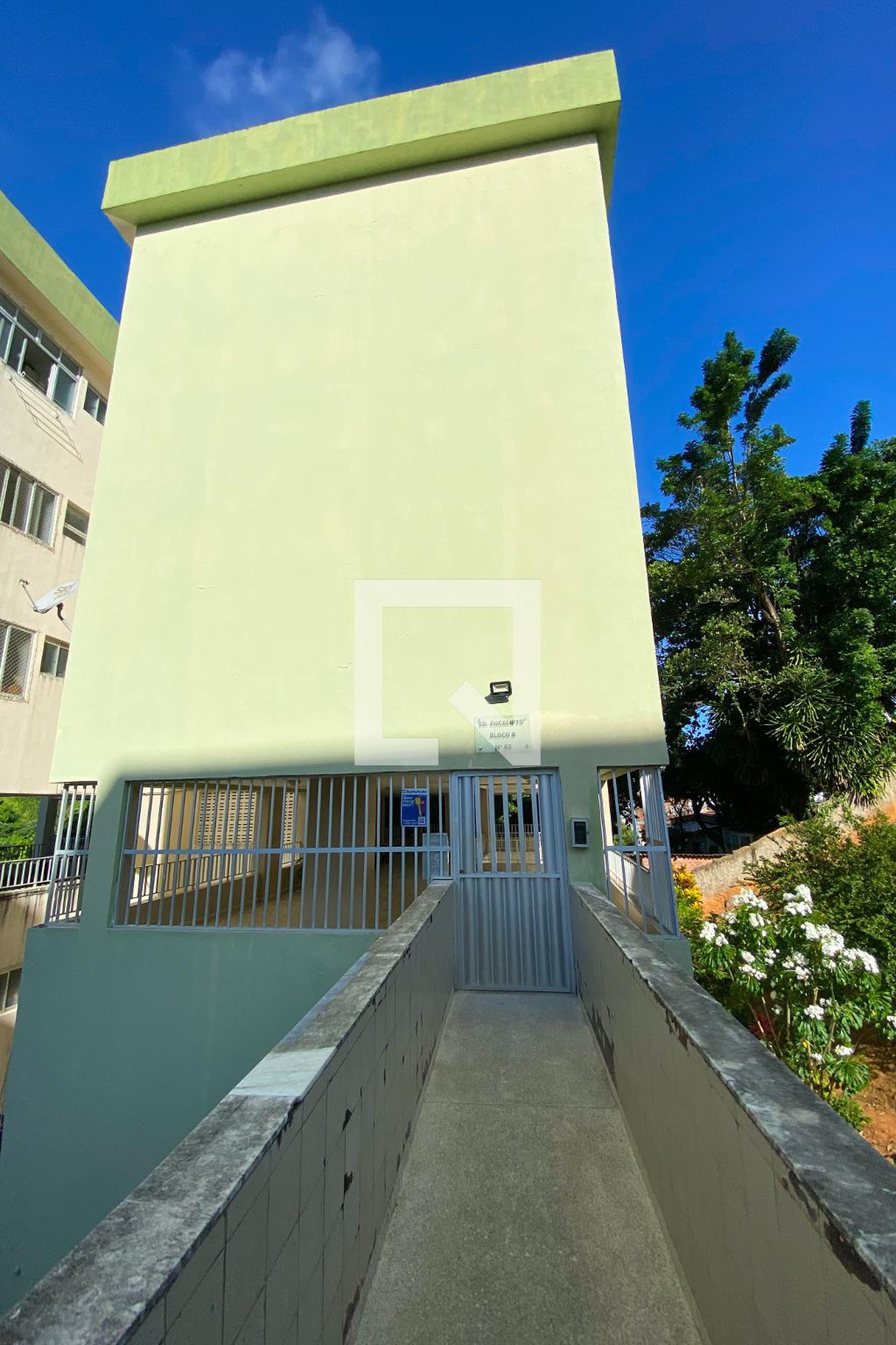 Fachada Condomínio em 2ª Travessa Pedro Gama de Baixo, 63