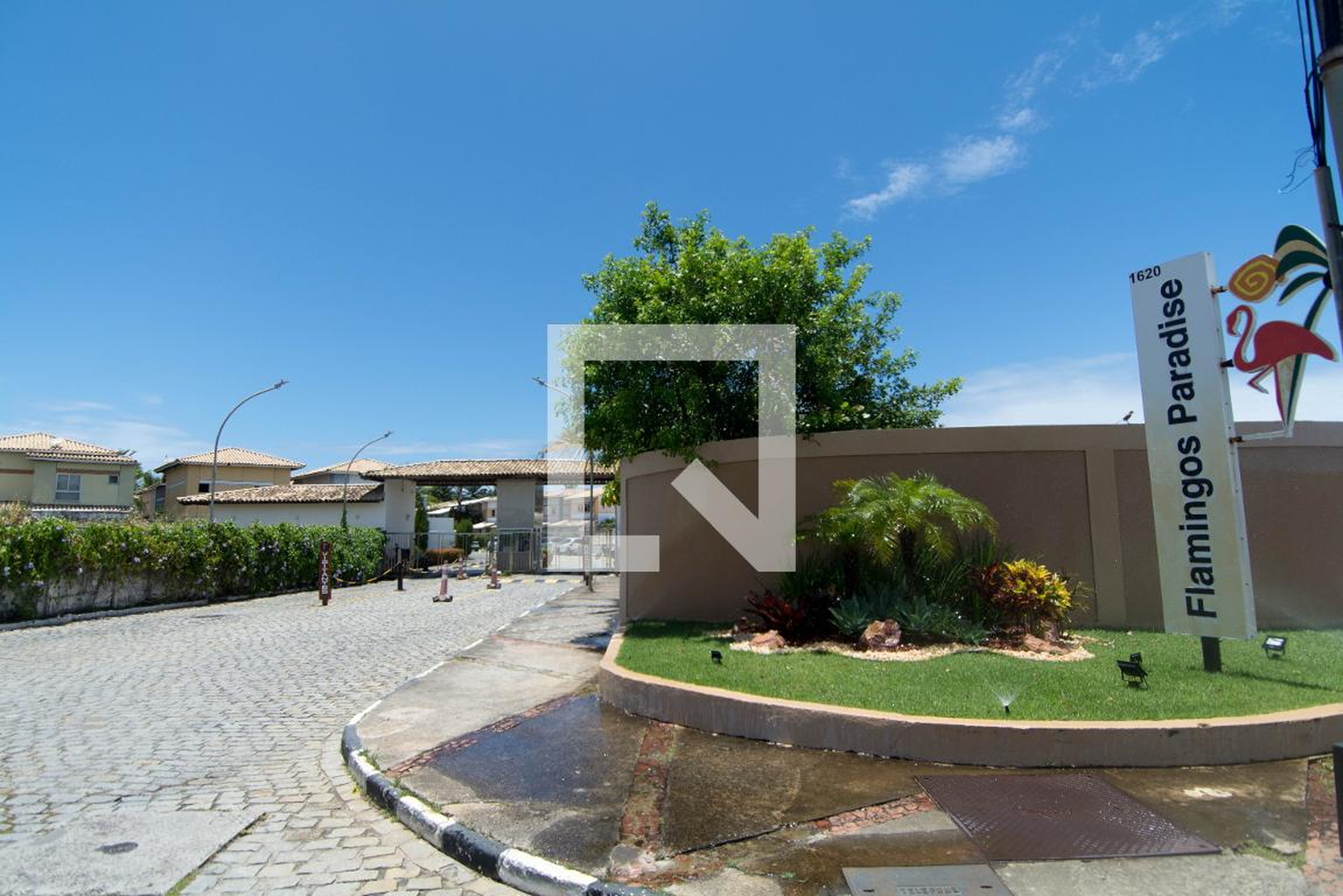 Fachada Condomínio Flamingos Paradise