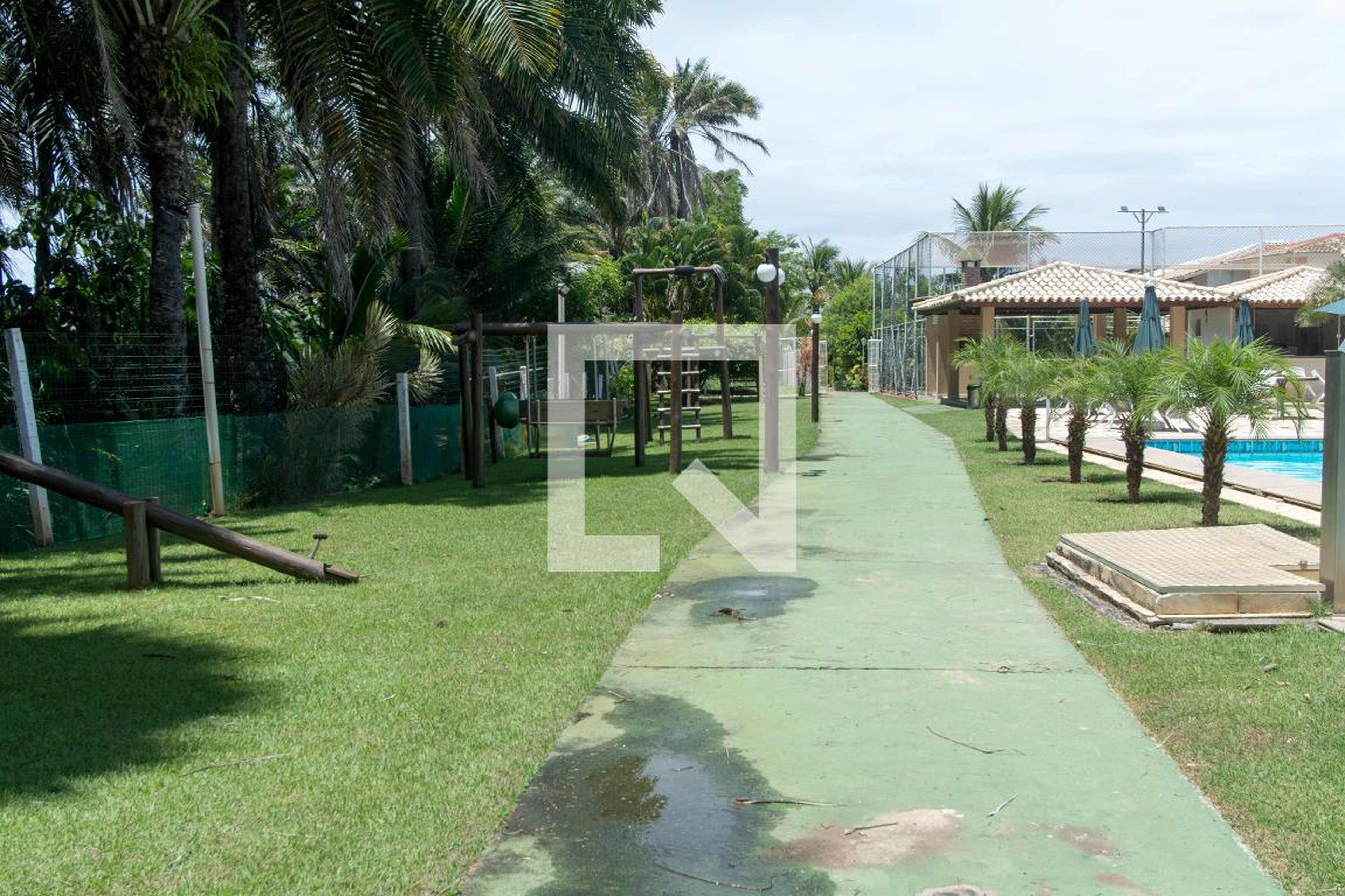 Playground - Flamingos Paradise