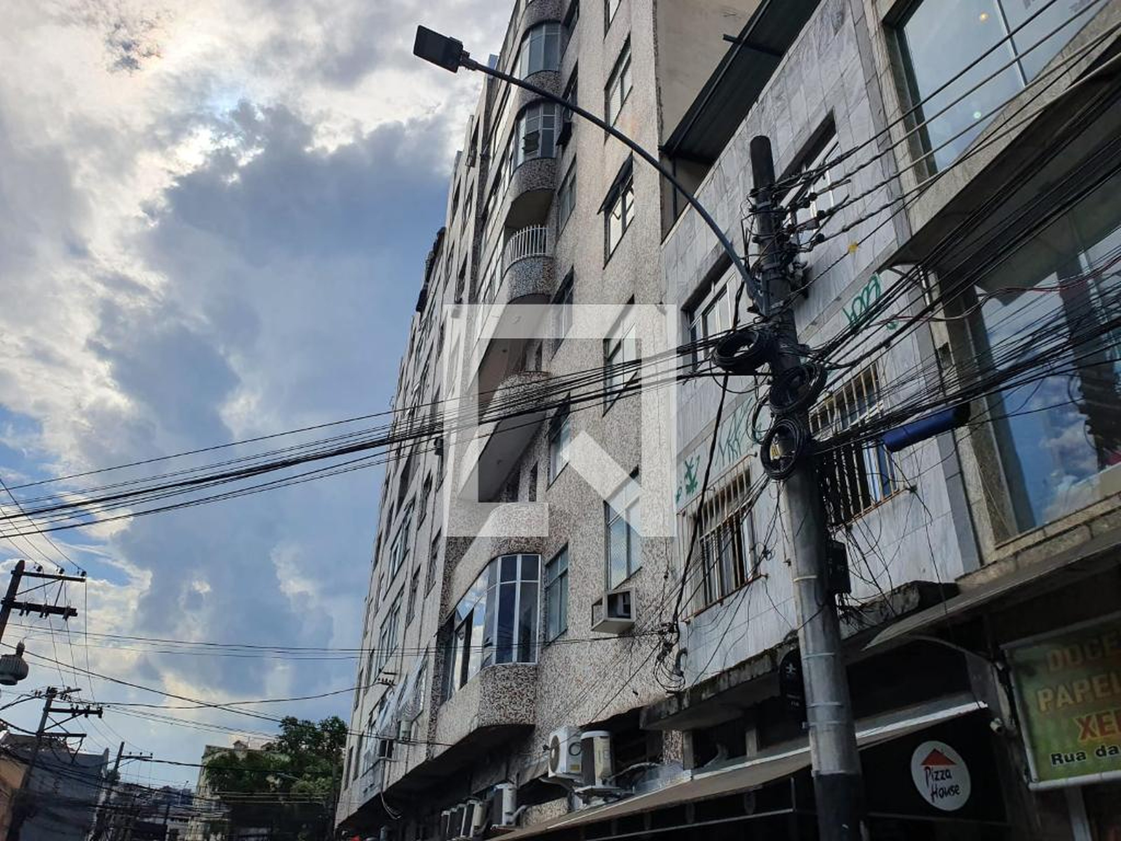 Fachada Condomínio em Rua Estrela, 86