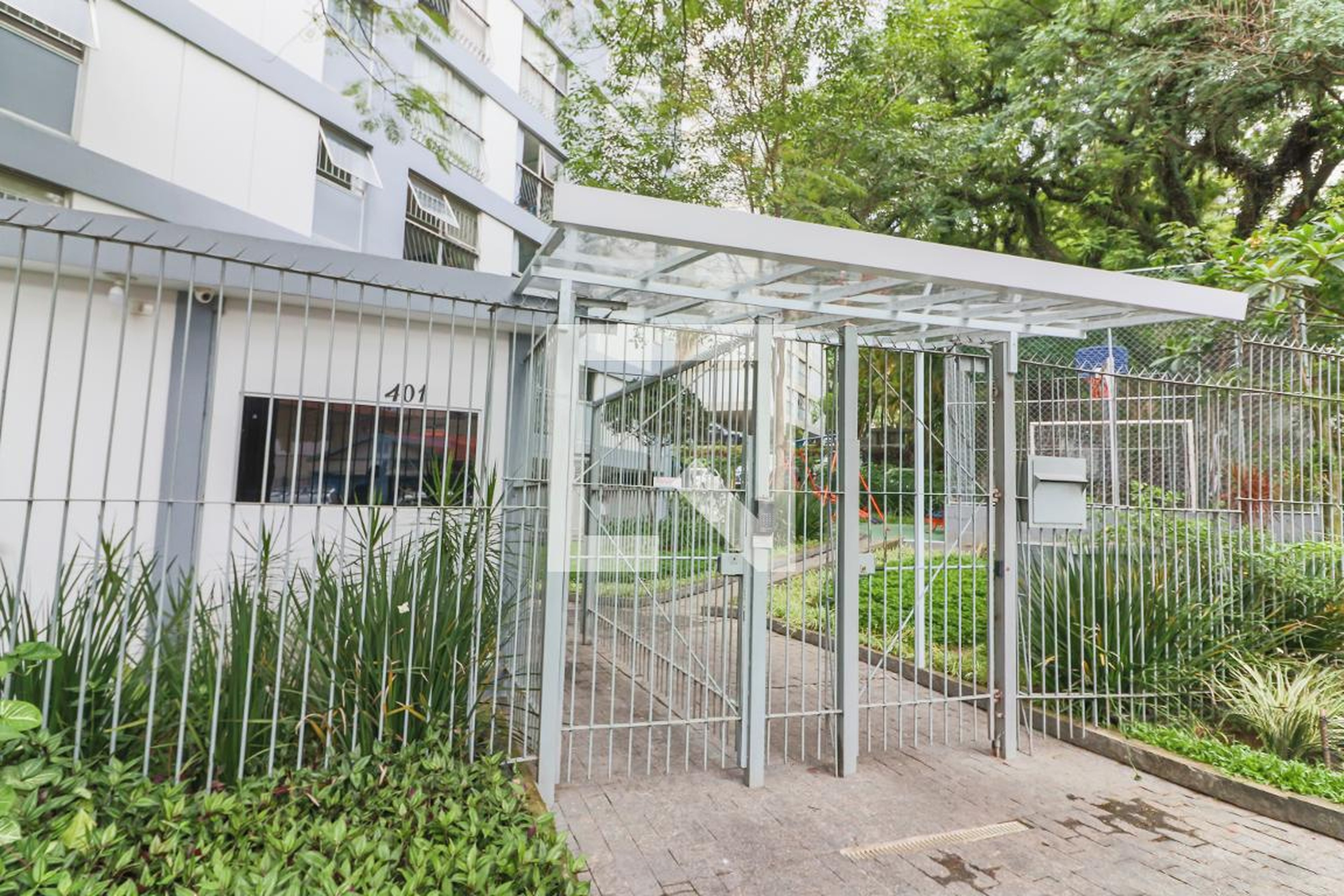 Fachada do Condomínio Condomínio Itaete