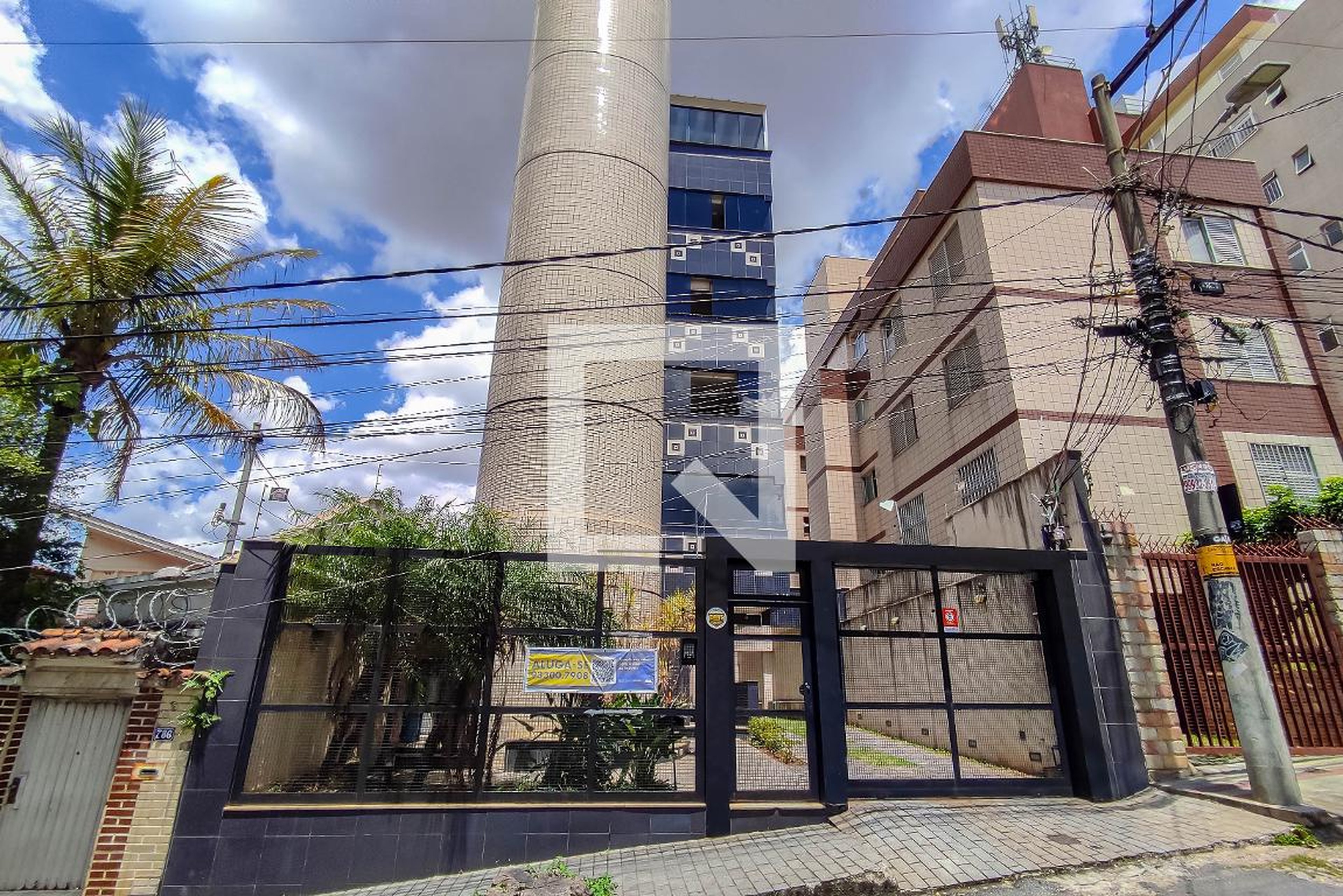 Fachada Condomínio em Rua Cura D'Ars, 774