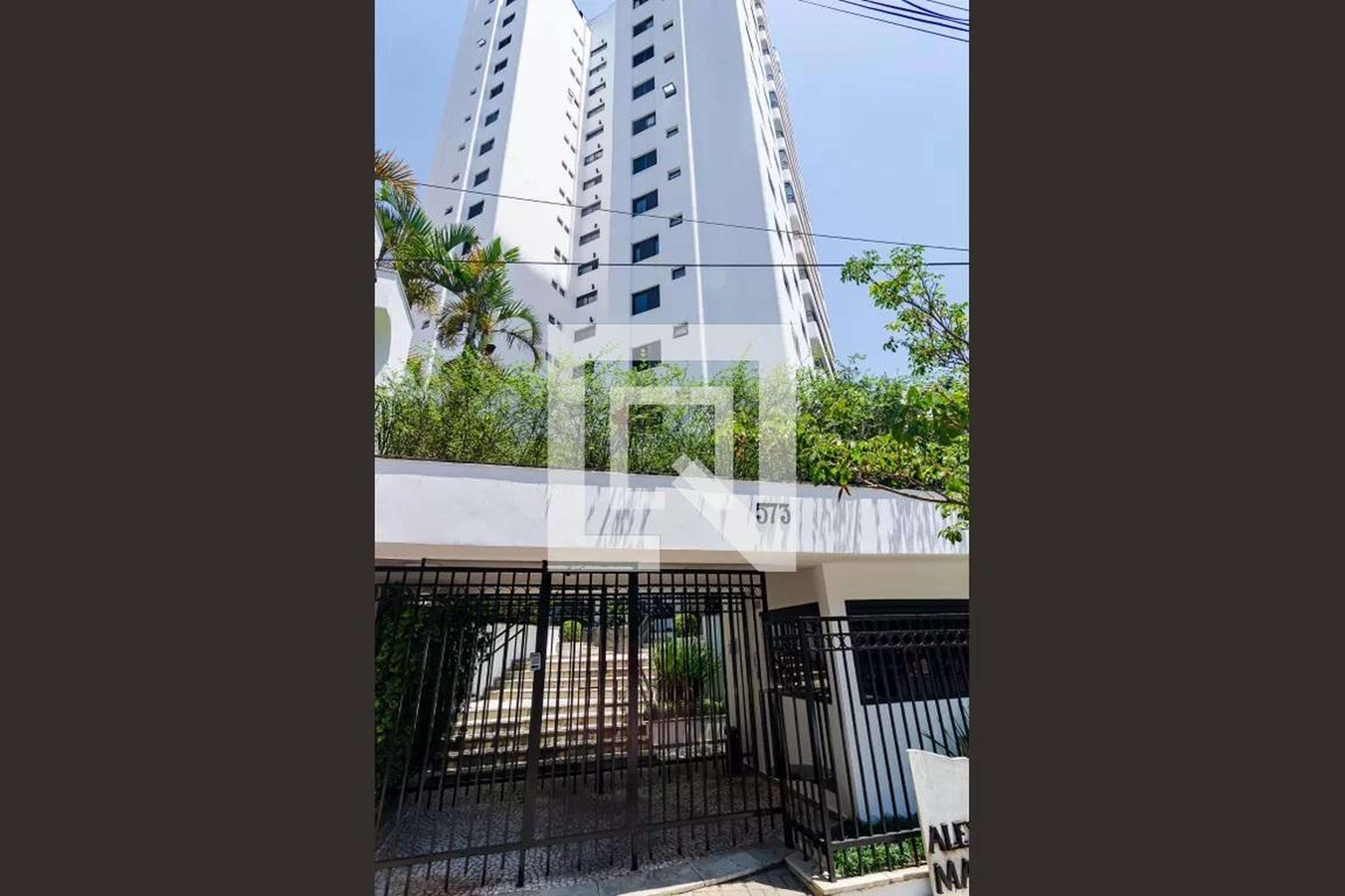 Fachada do Prédio Condomínio Es Alexandre Magno