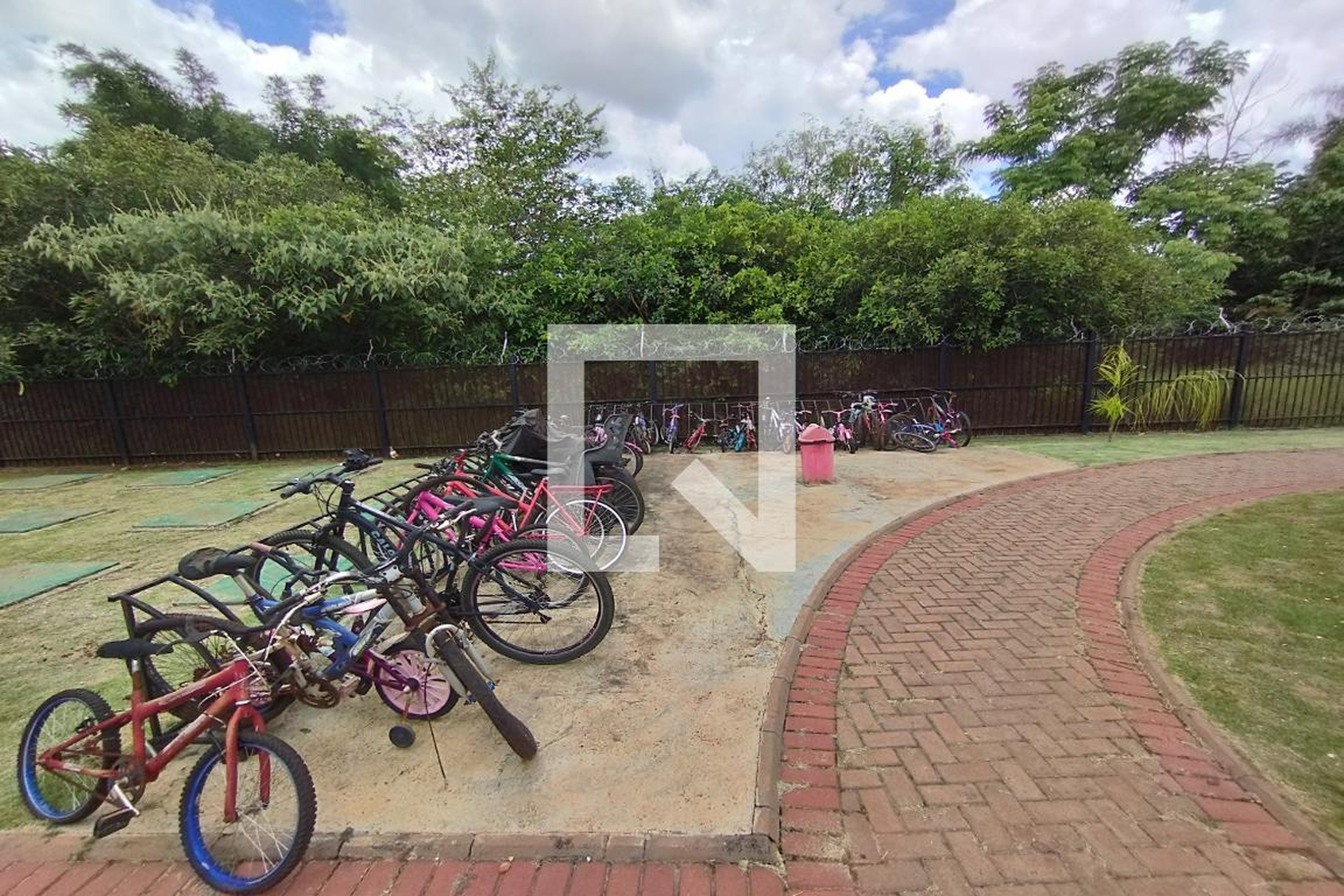 Bicicletário - Lar Italia