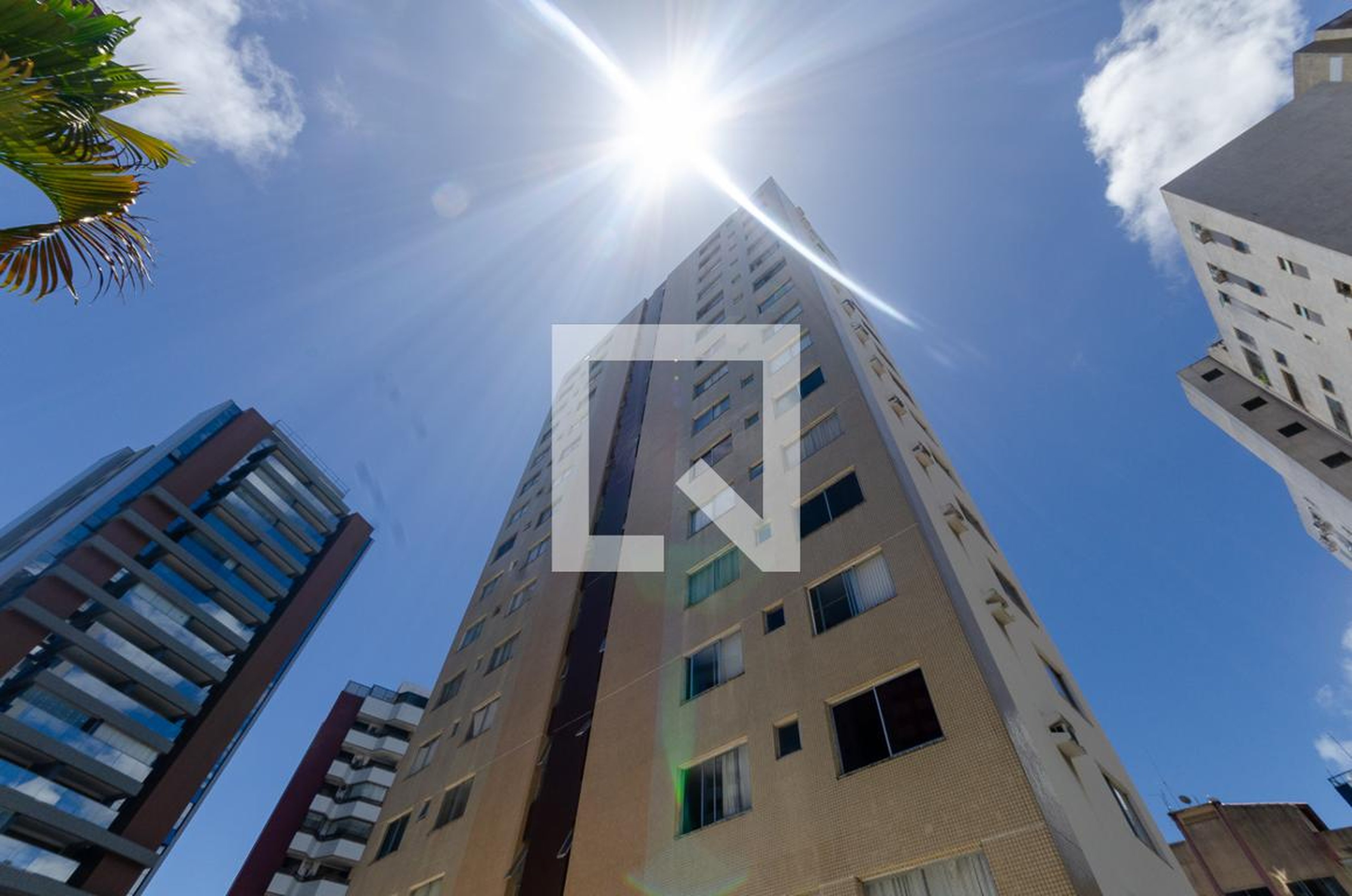 Fachada do Condomínio Residencial das Árvores