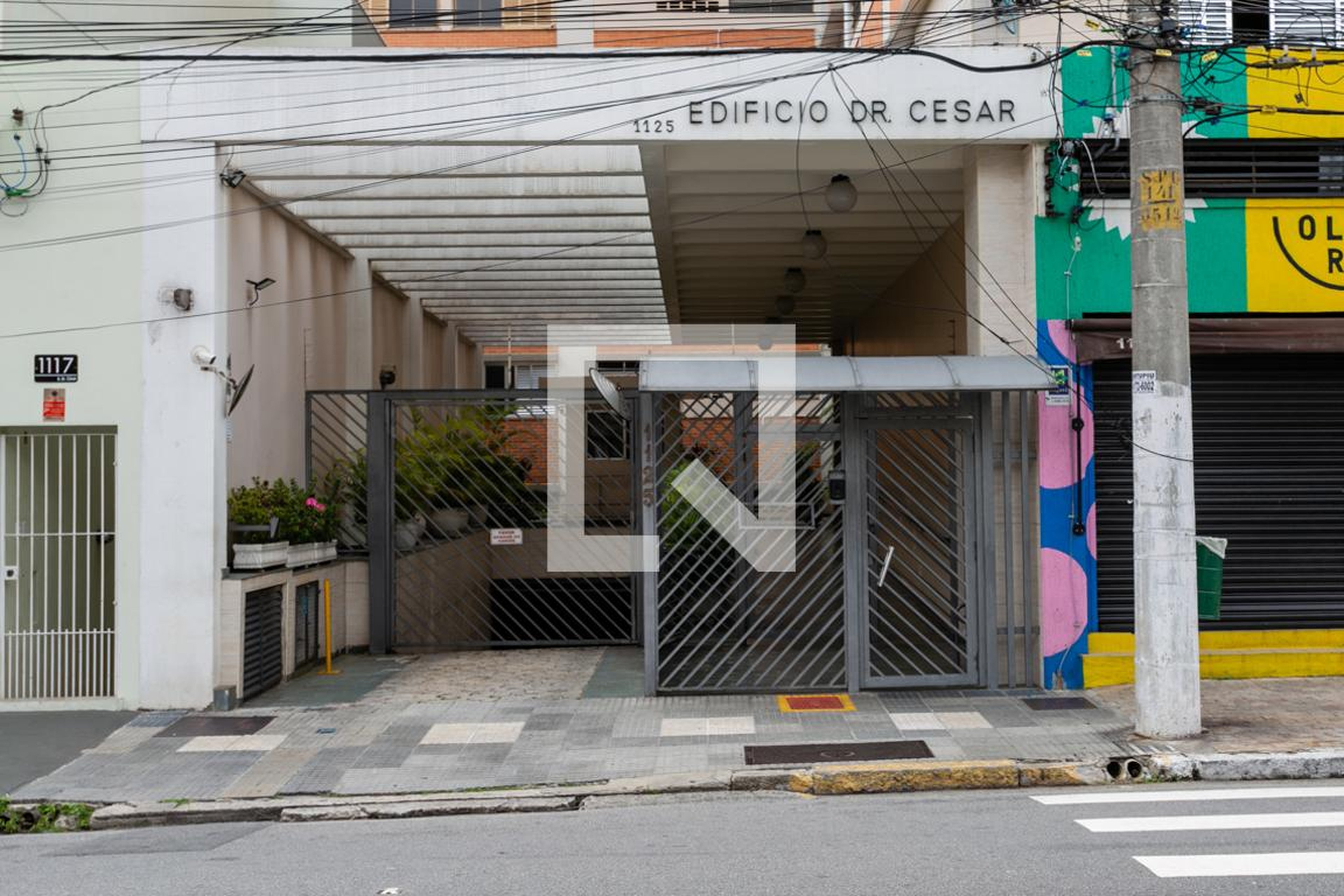 Fachada do condomínio Edifício Dr. César