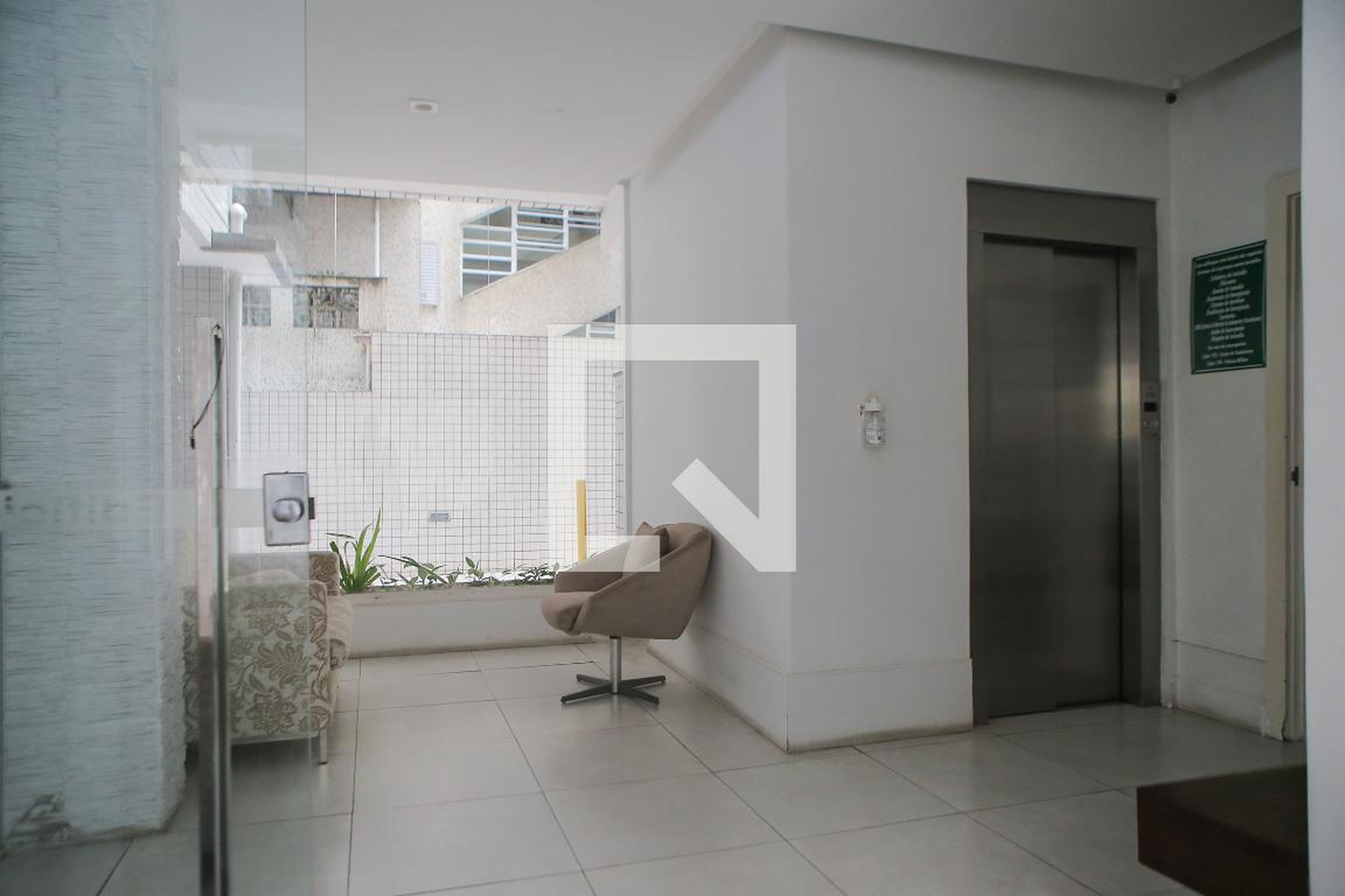 Hall de entrada - Edifício Azulmar