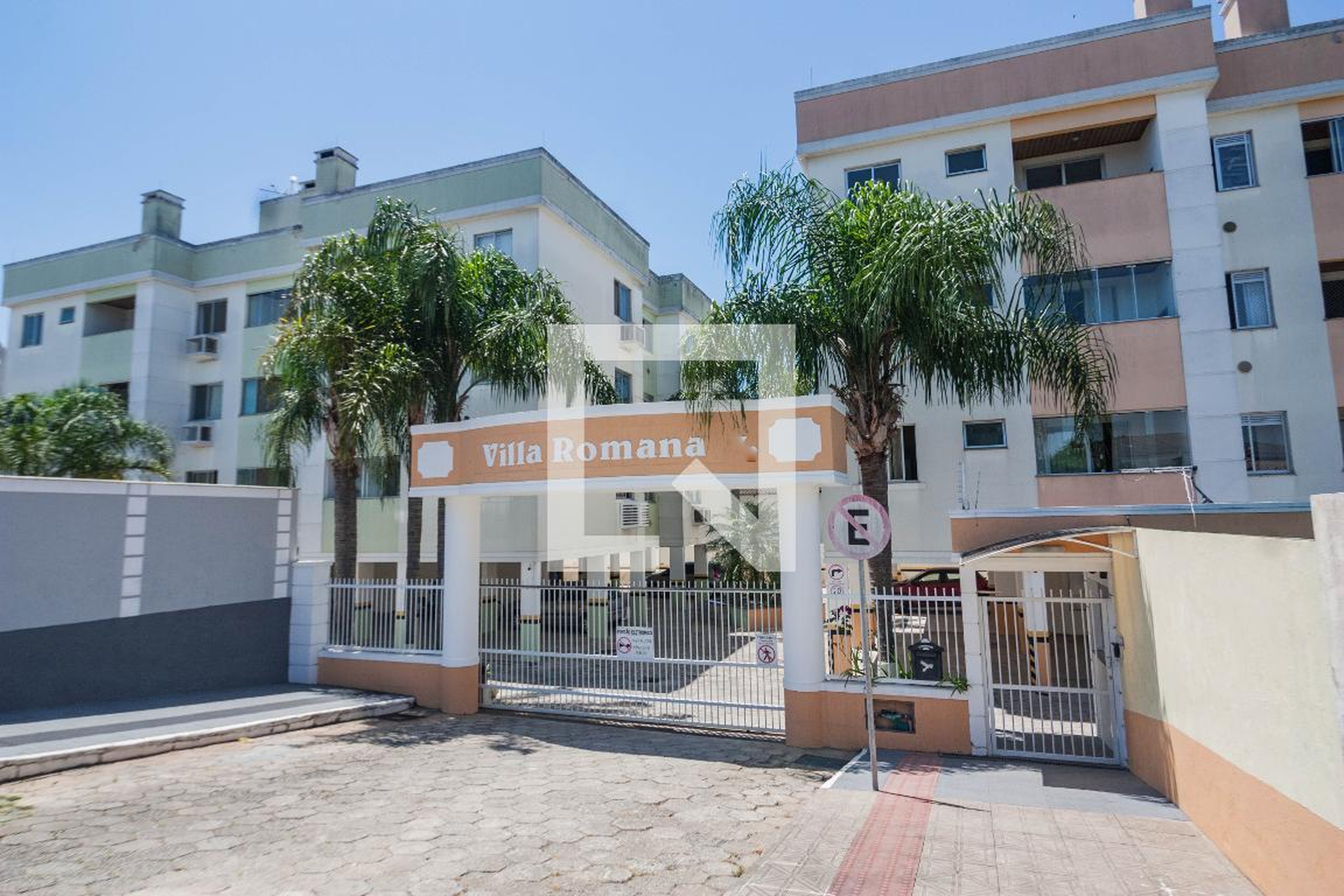 Fachada Residencial Villa Romana