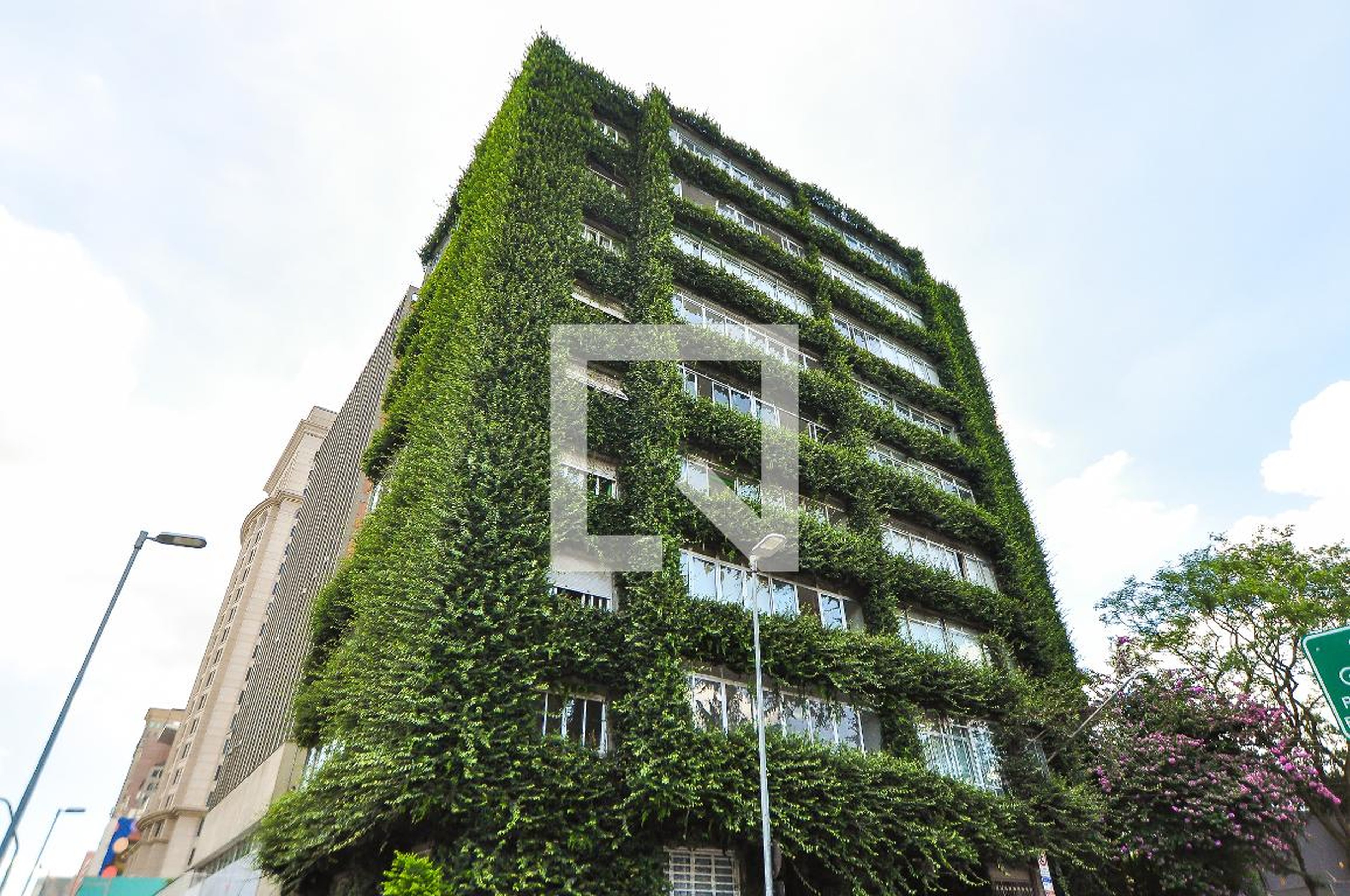 Fachada Condomínio em Praça Buritama, 49