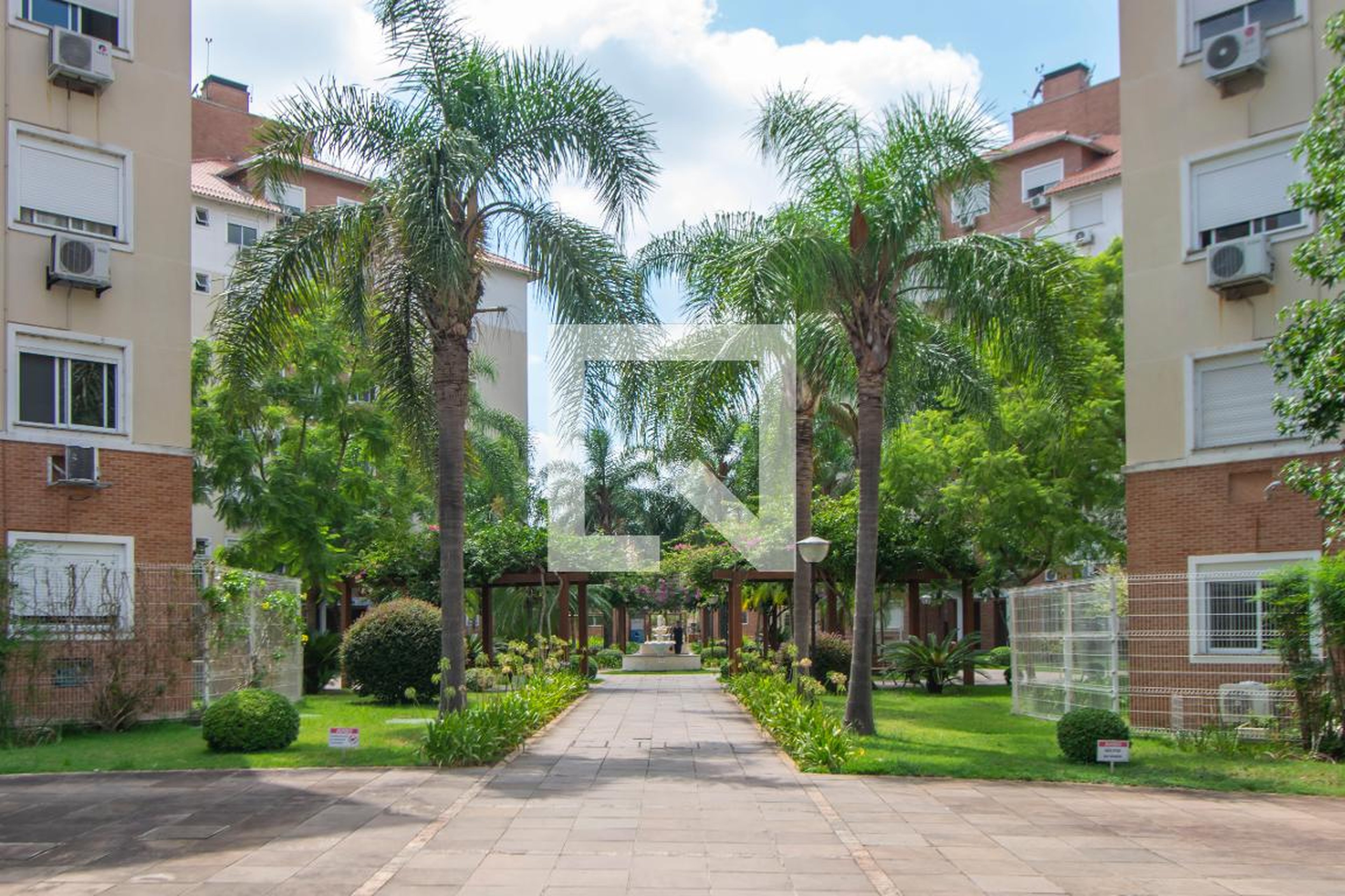 Condomínio - Jardim Baviera