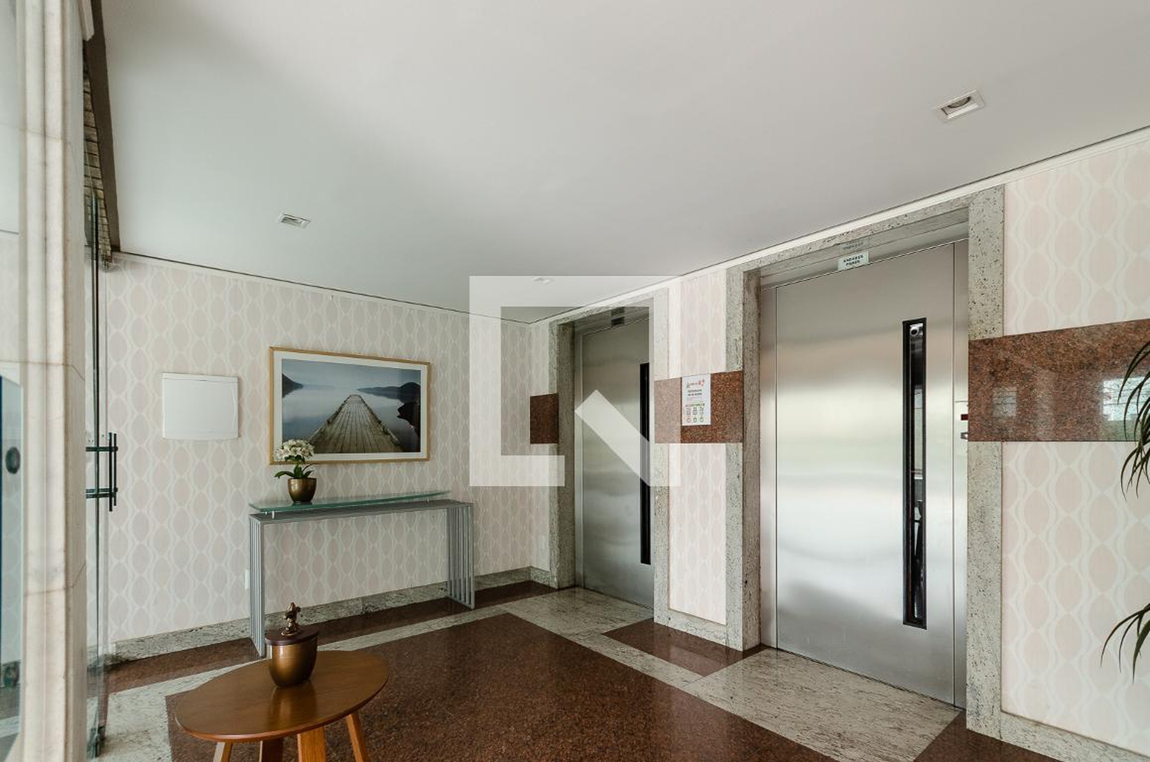 Hall de Entrada - Edifício Cristiana