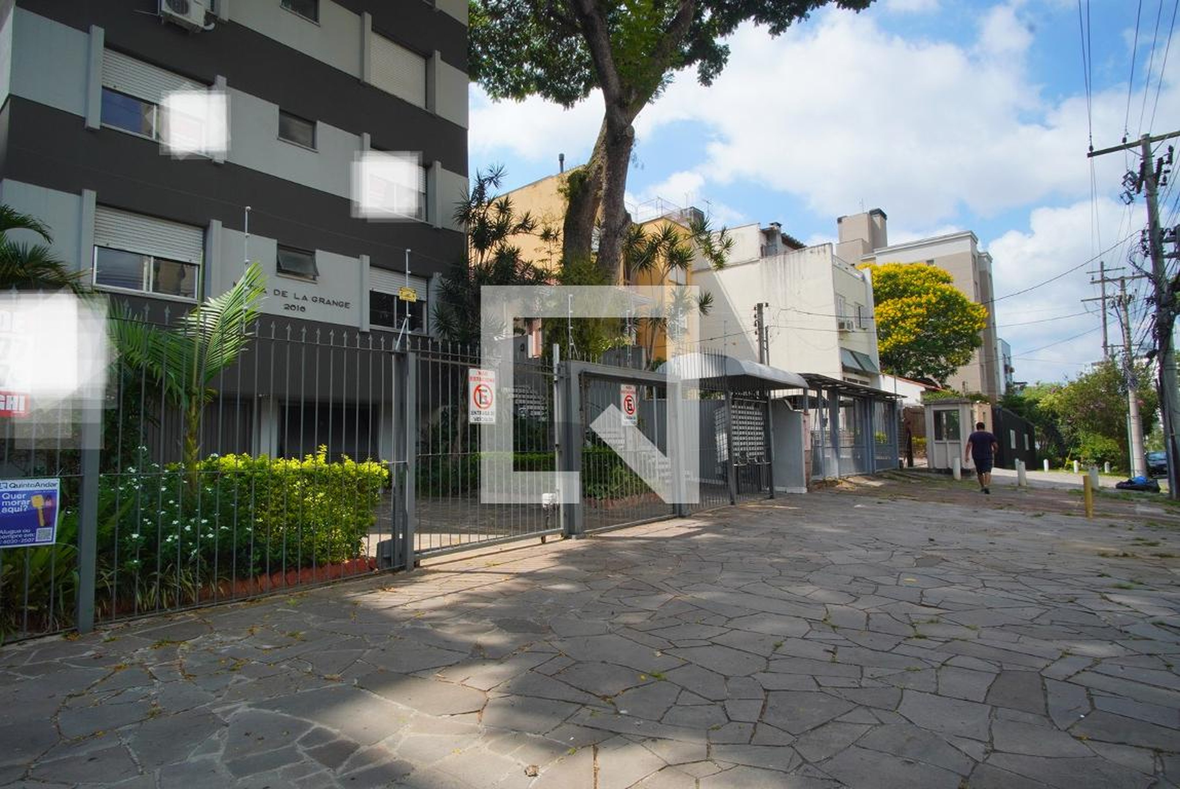 Fachada Condomínio Maria de La Grange