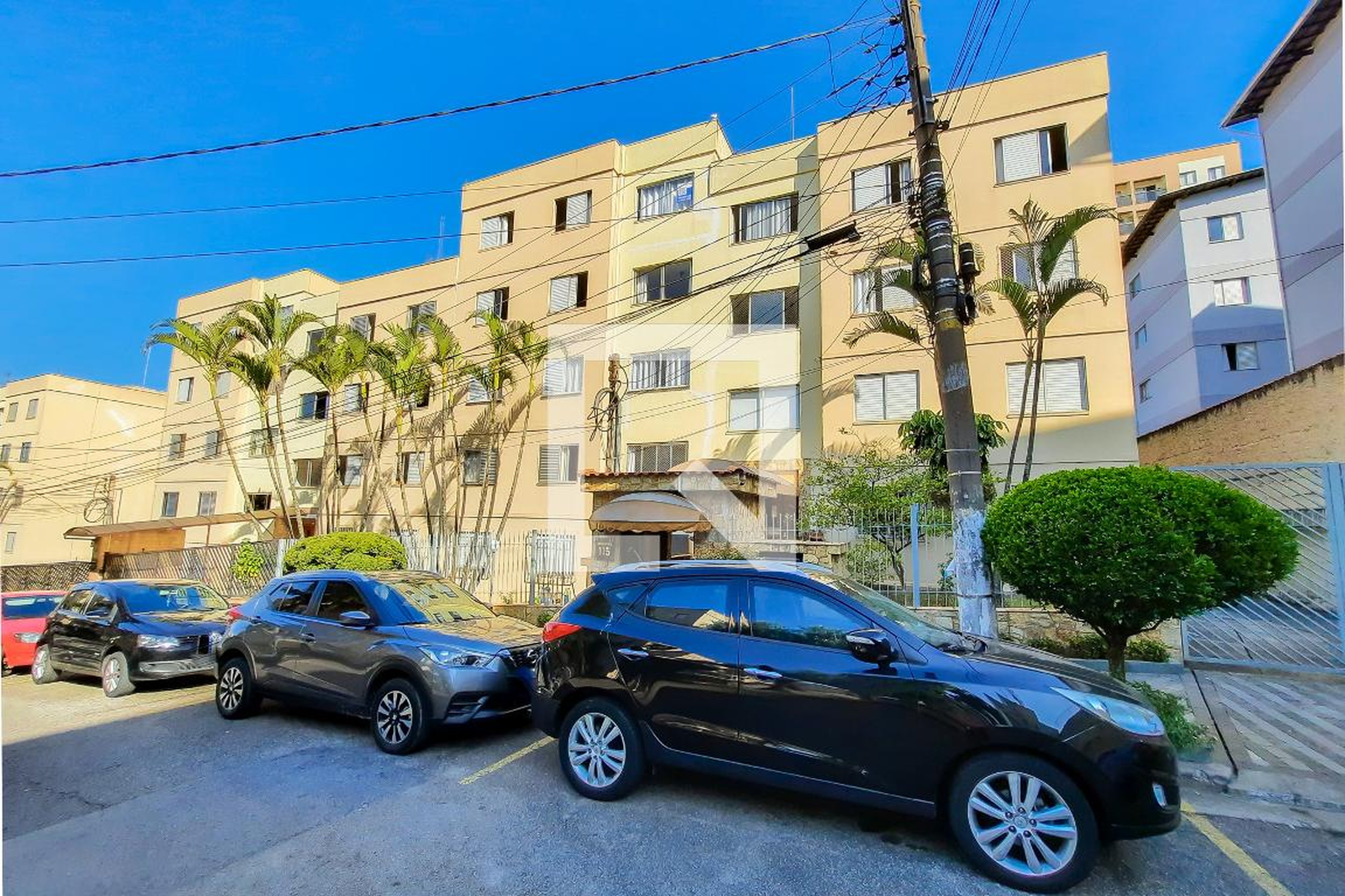 Fachada do Condomínio Condomínio em Rua Urbano de Oliveira Duarte, 112