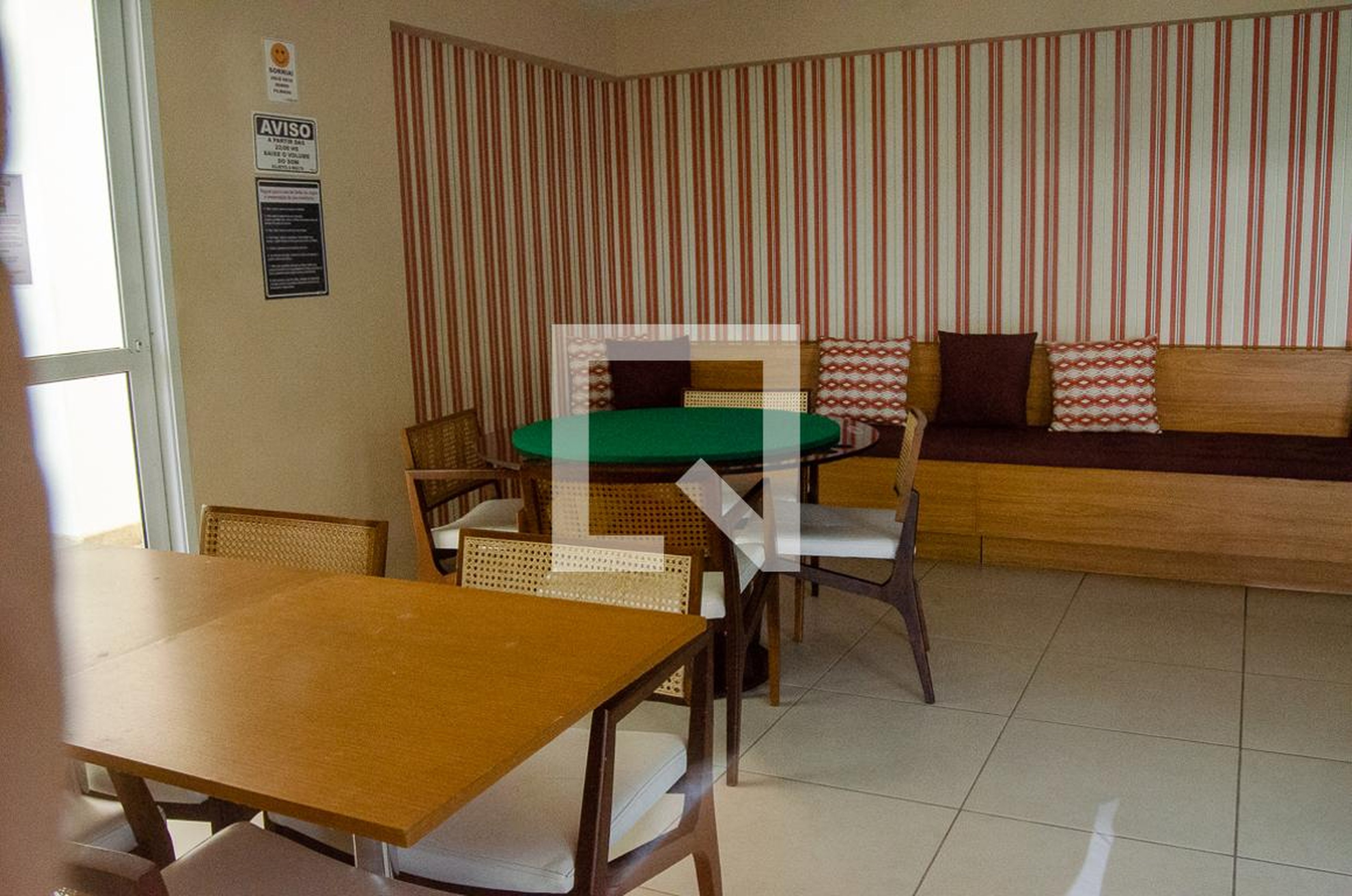 Salão de jogos - Sublime Max