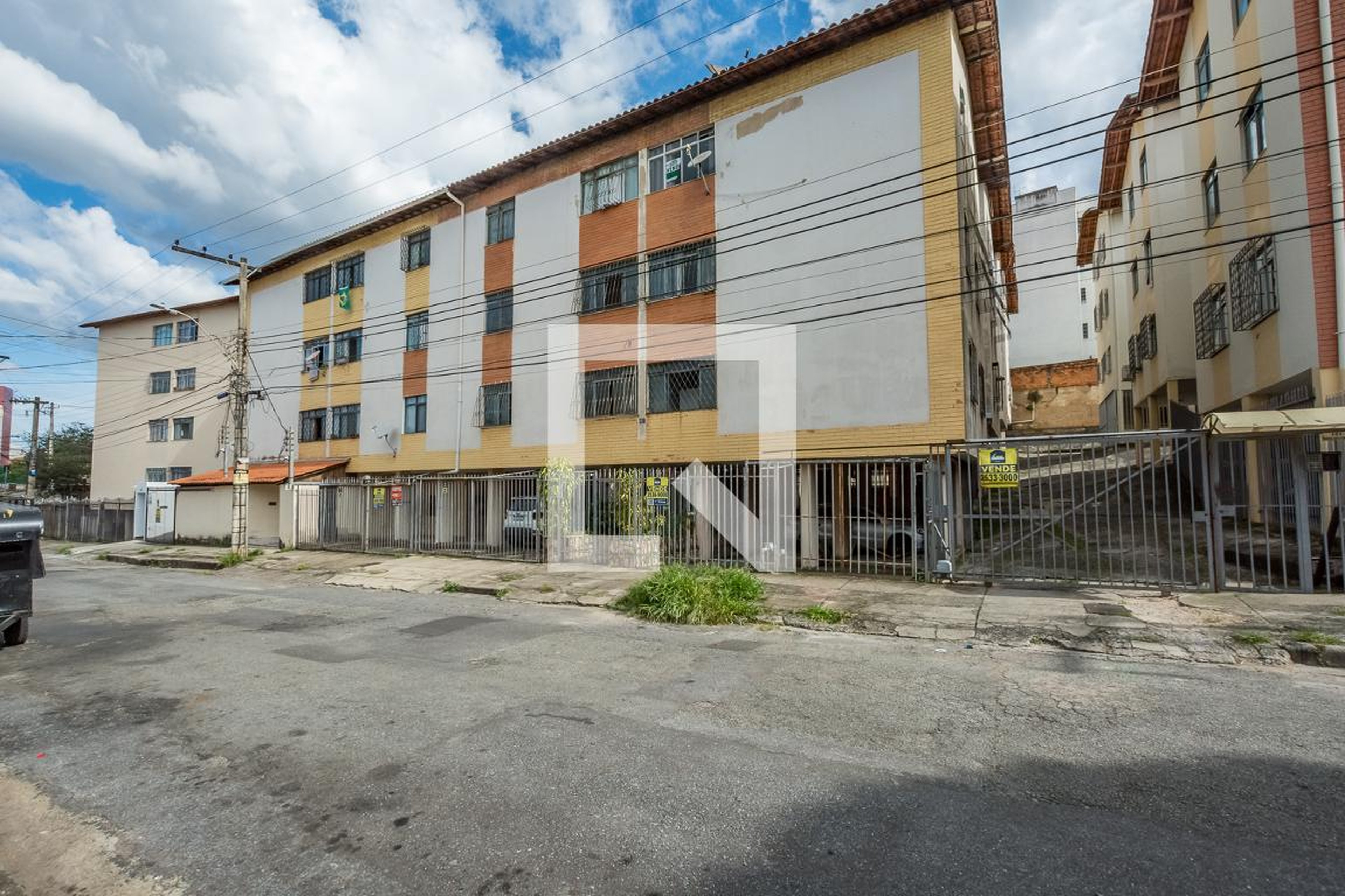 Fachada Condomínio em Rua Emílio Ricaldoni, 141b