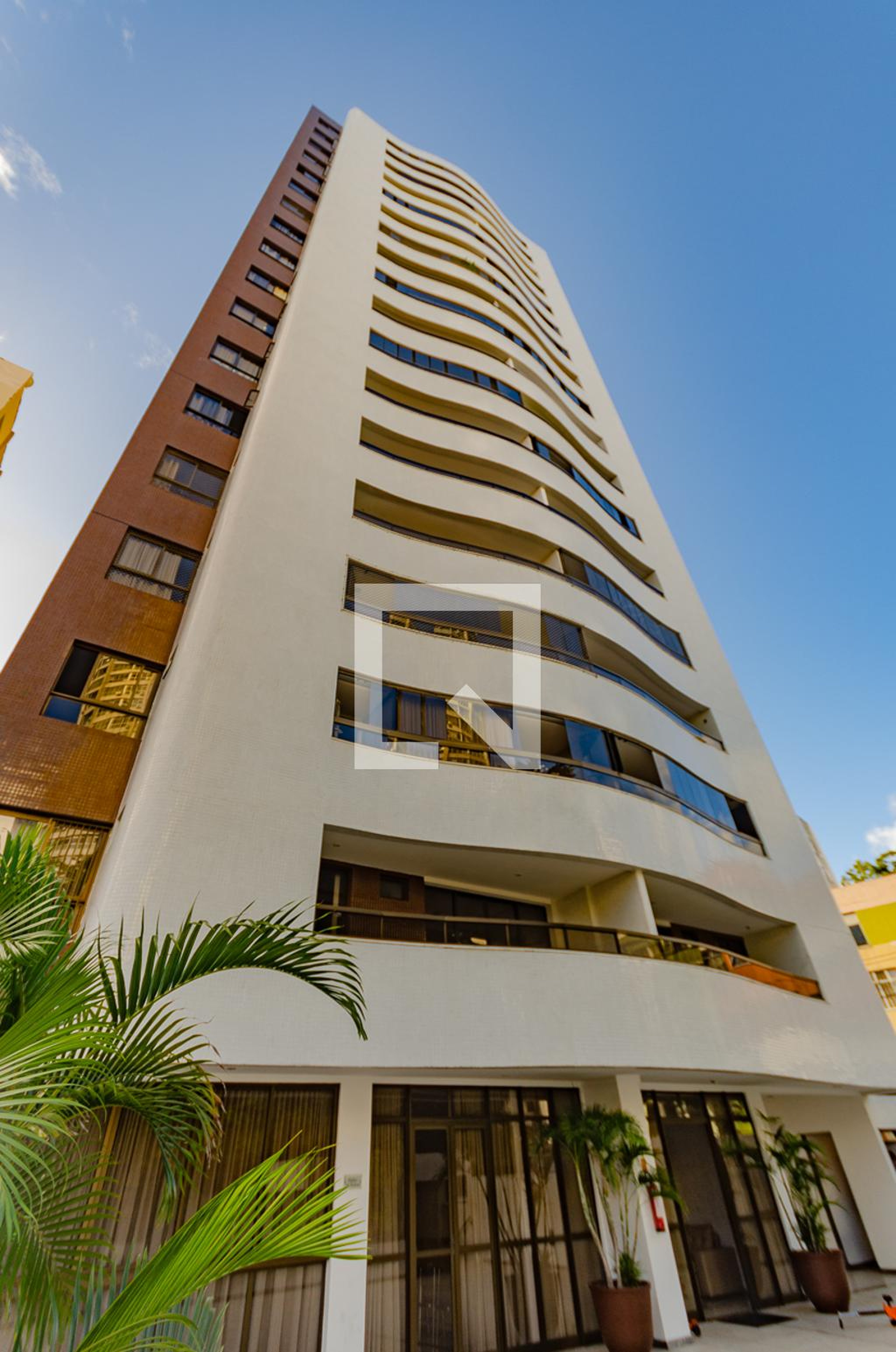 Fachada do Condomínio Condomínio Porto Salvador Residence