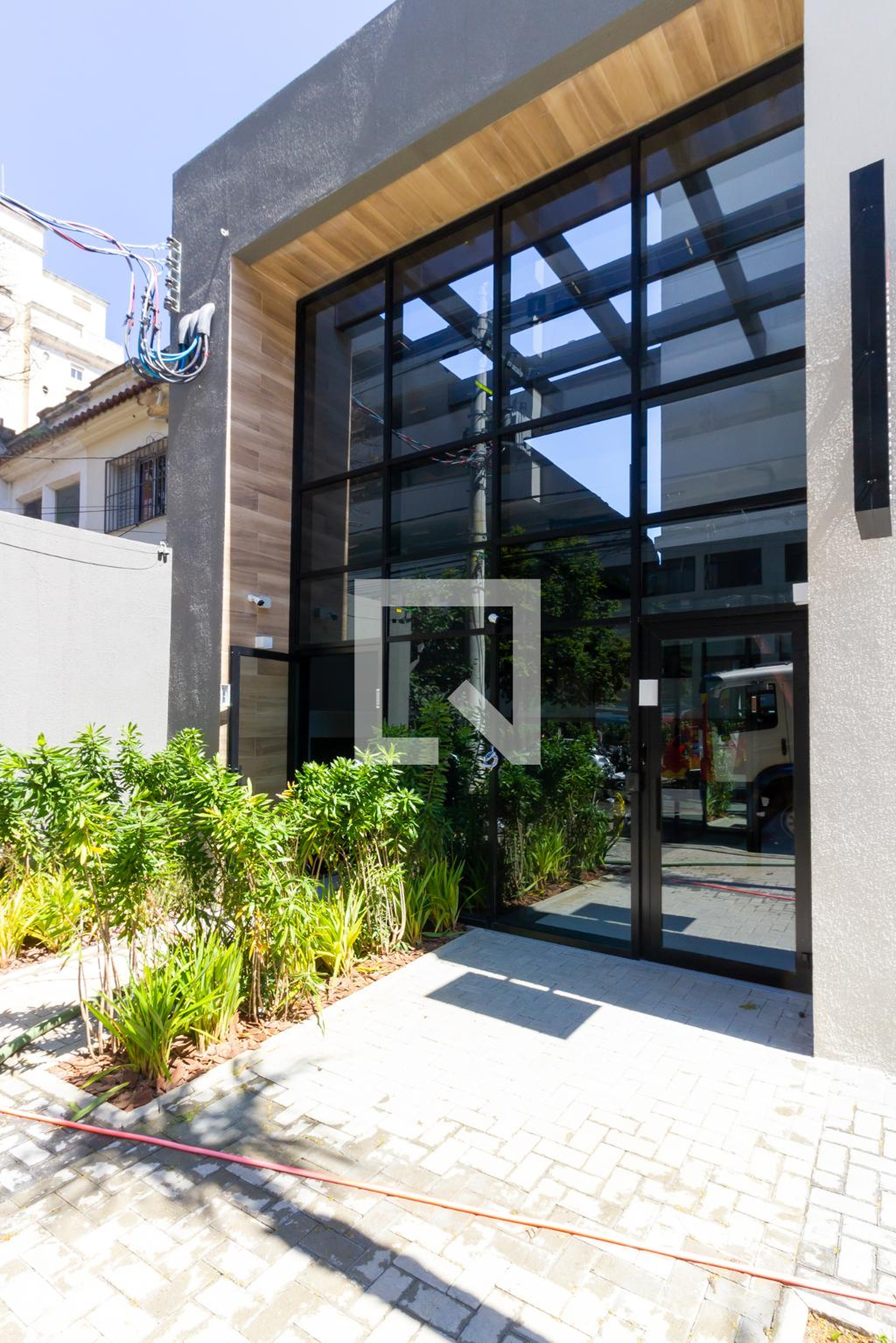 Fachada Condomínio em Rua Ministro Godói, 908