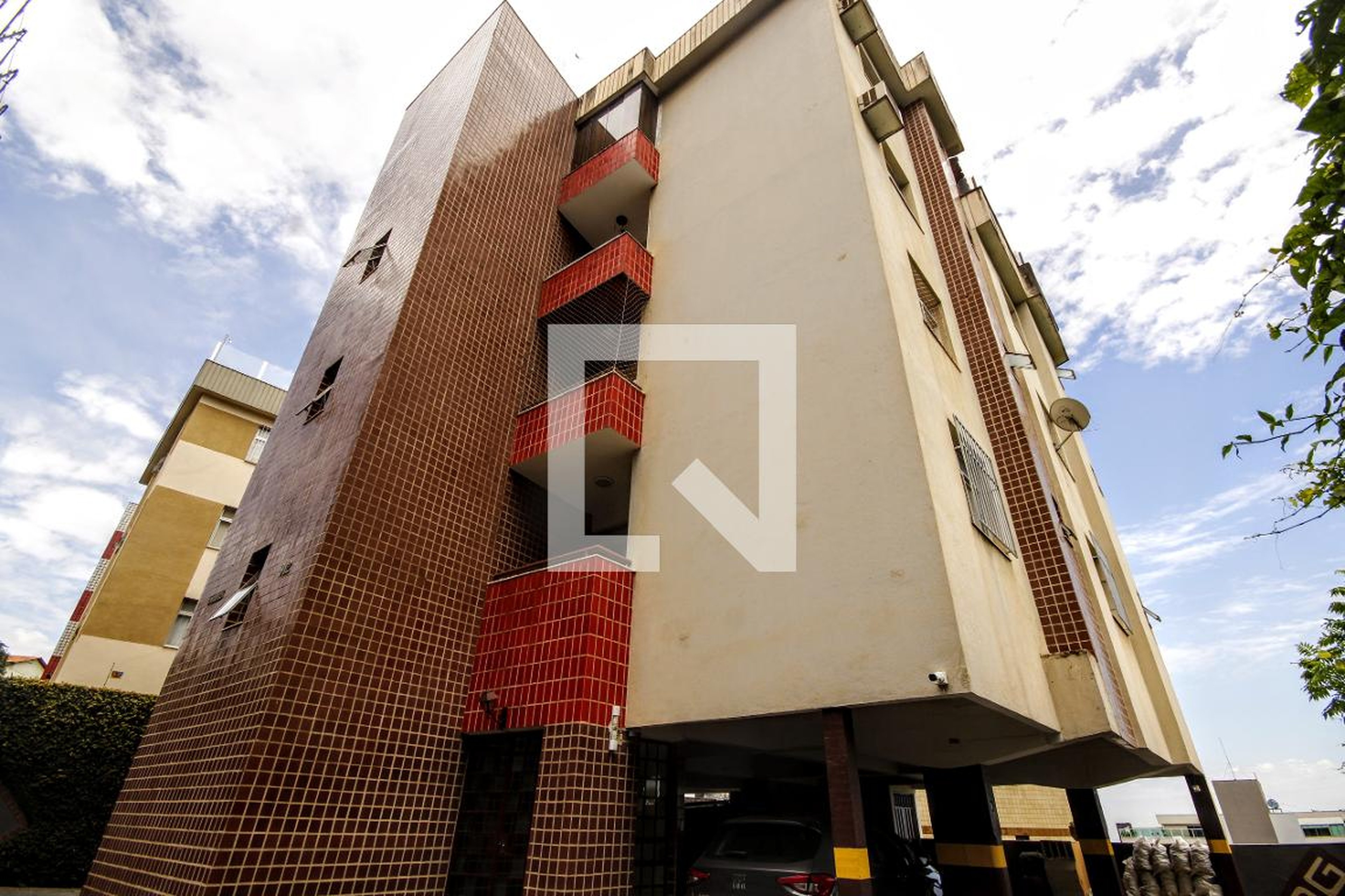 Fachada Condomínio Ayl Martins