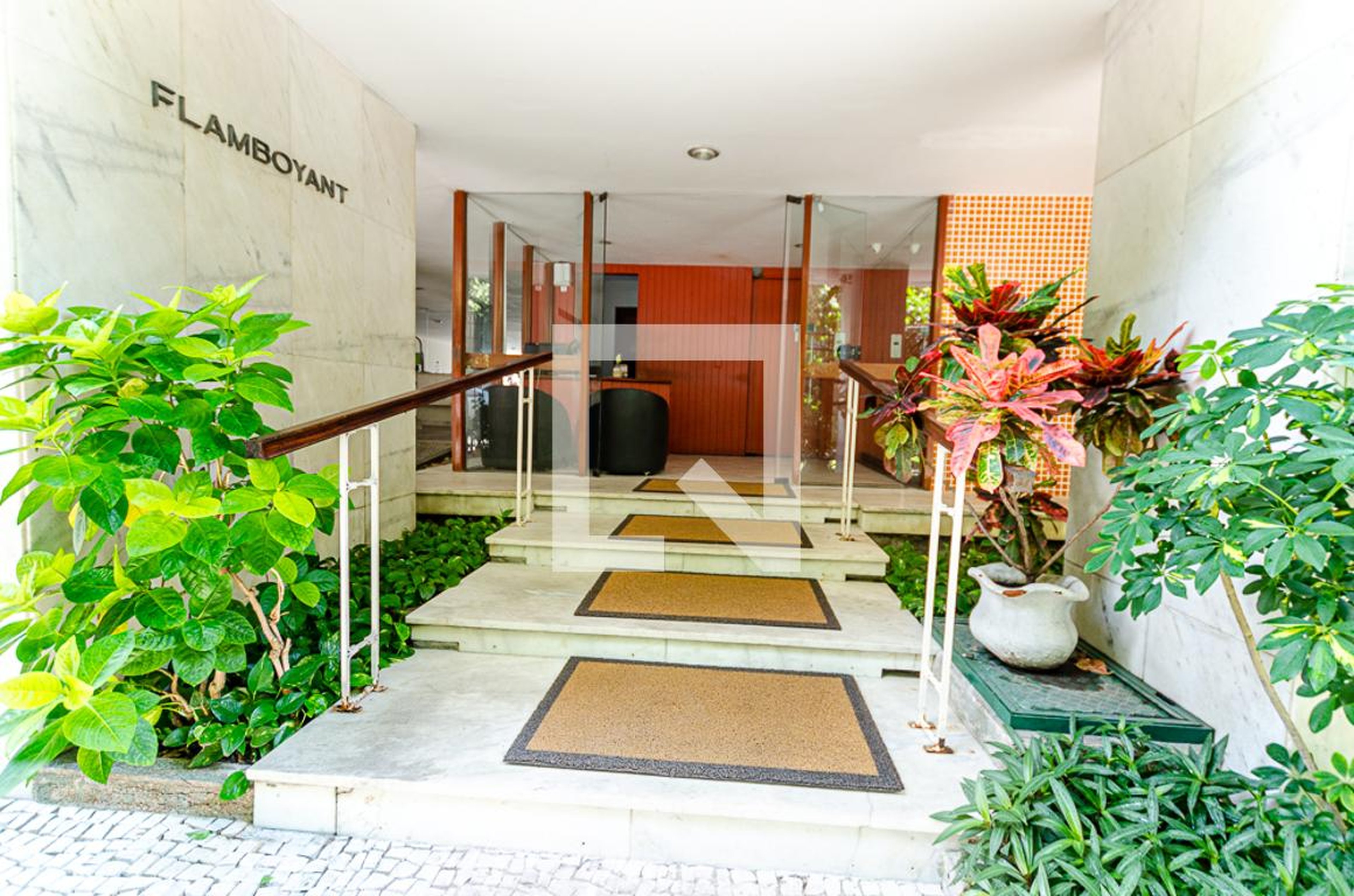 Hall de entrada - Edifício Flamboyant
