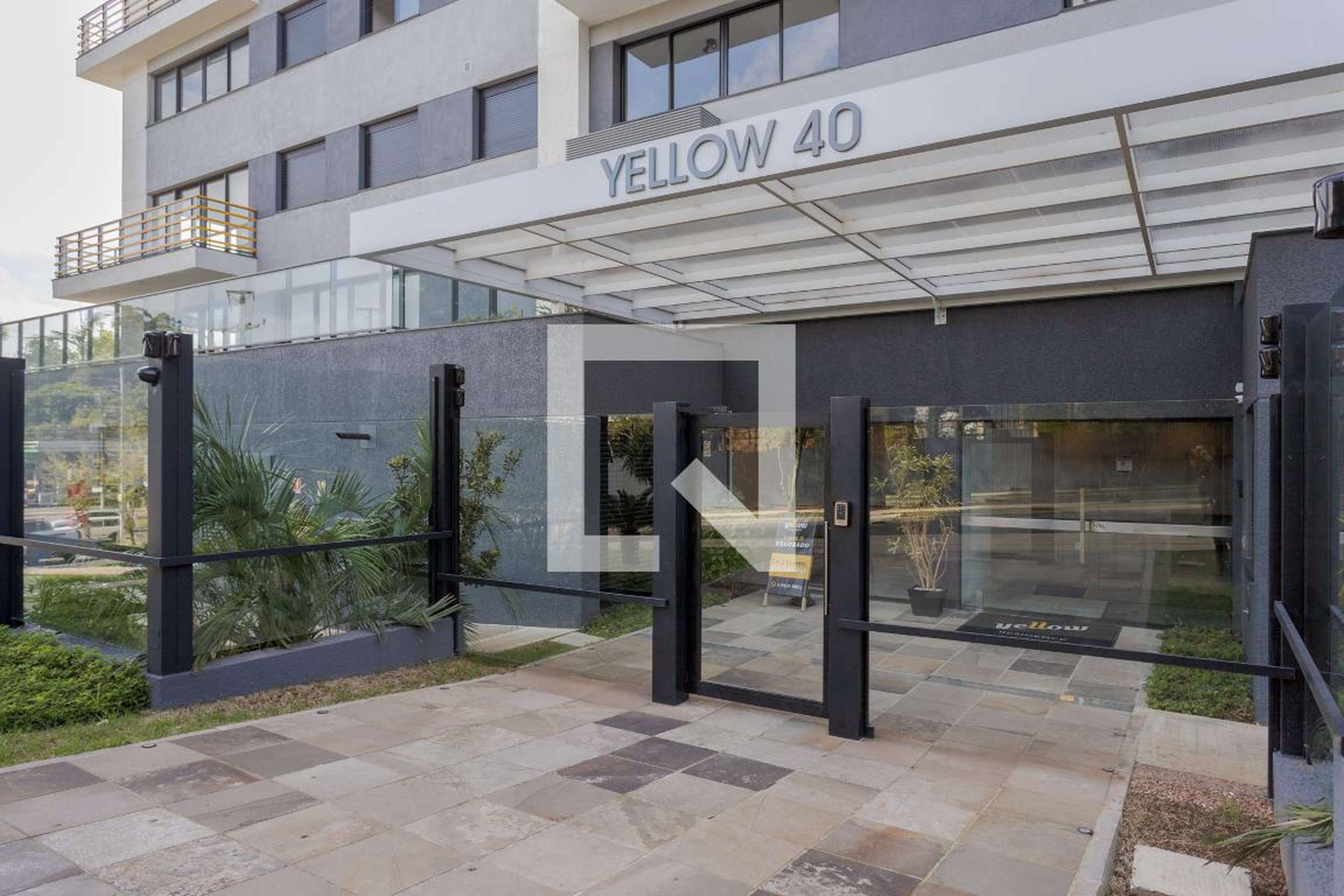 Entrada - Yellow Residence