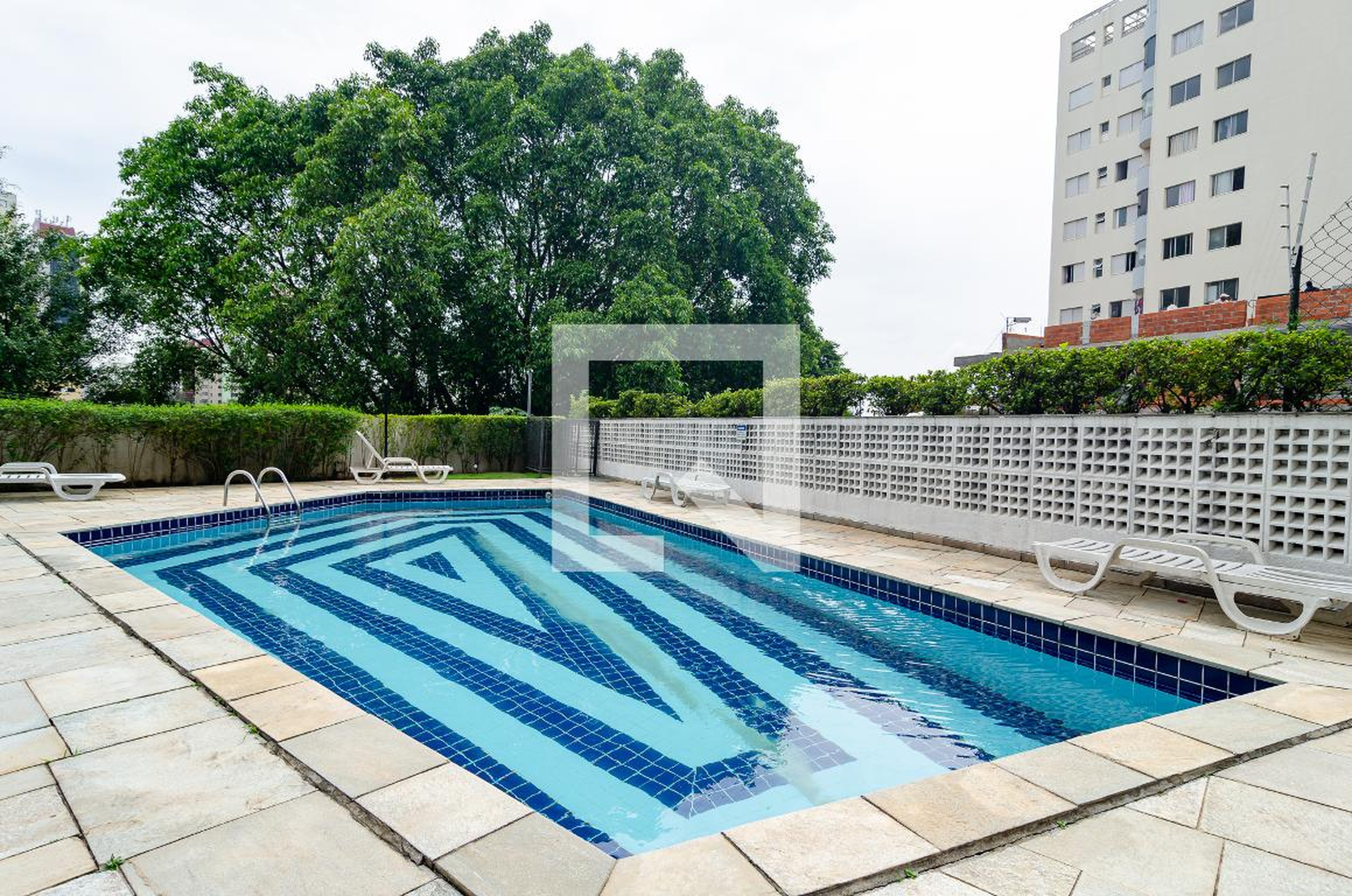 Piscina - Edif Jardim Belvedere