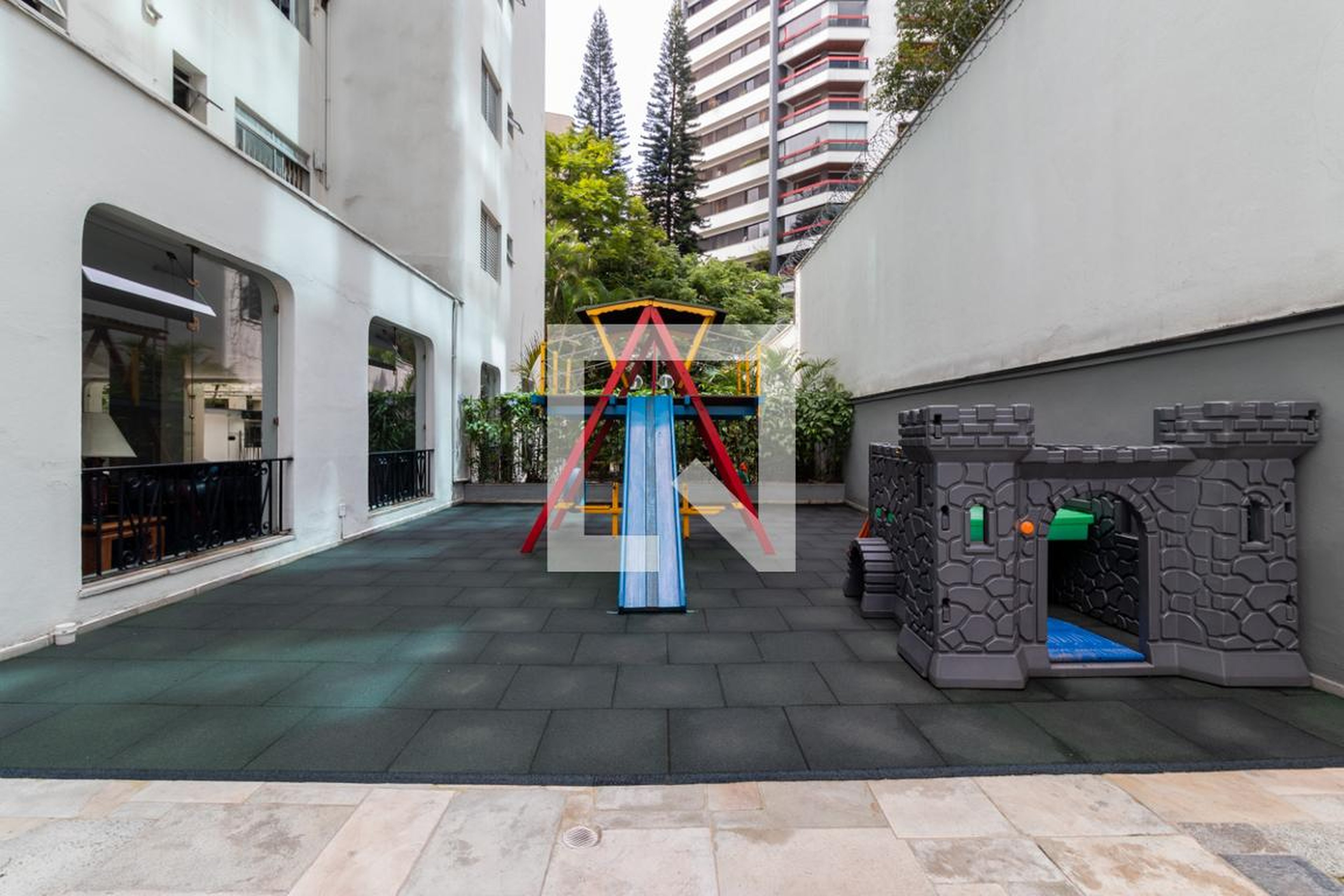 Playground - Edificio Papillon