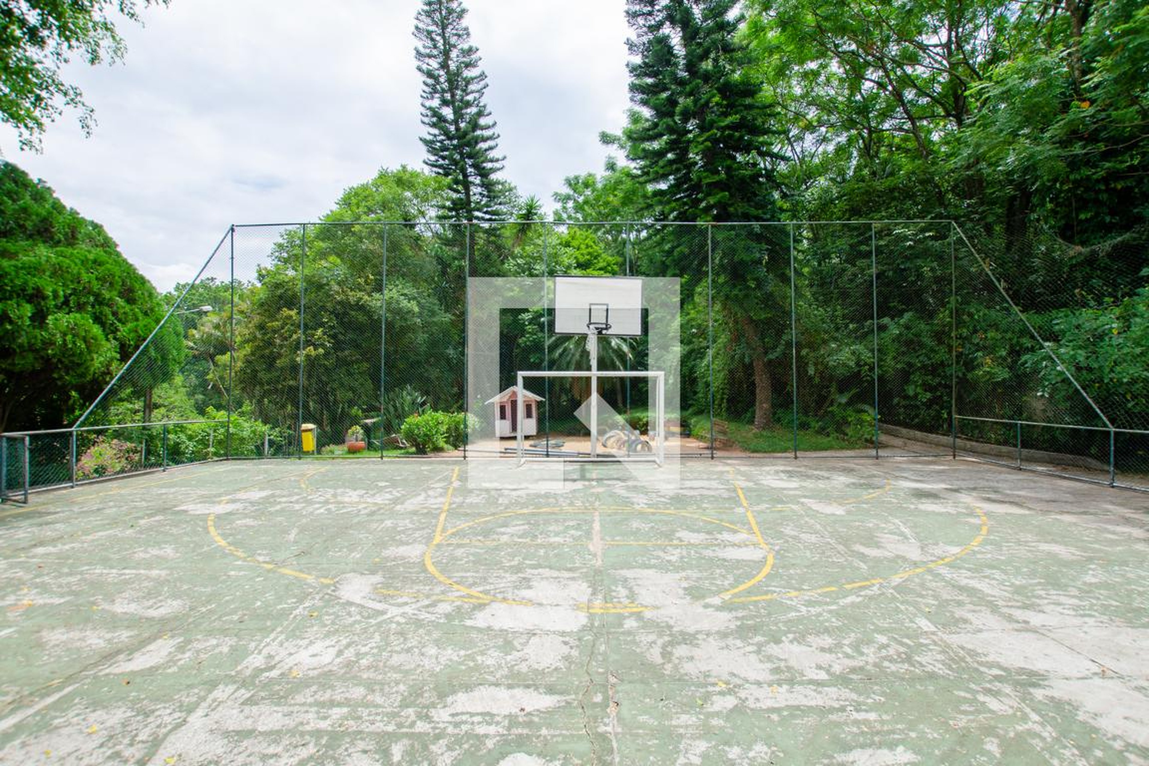 Quadra esportiva - Edifício Residencial Dom Eudes de Orleans e Bragança