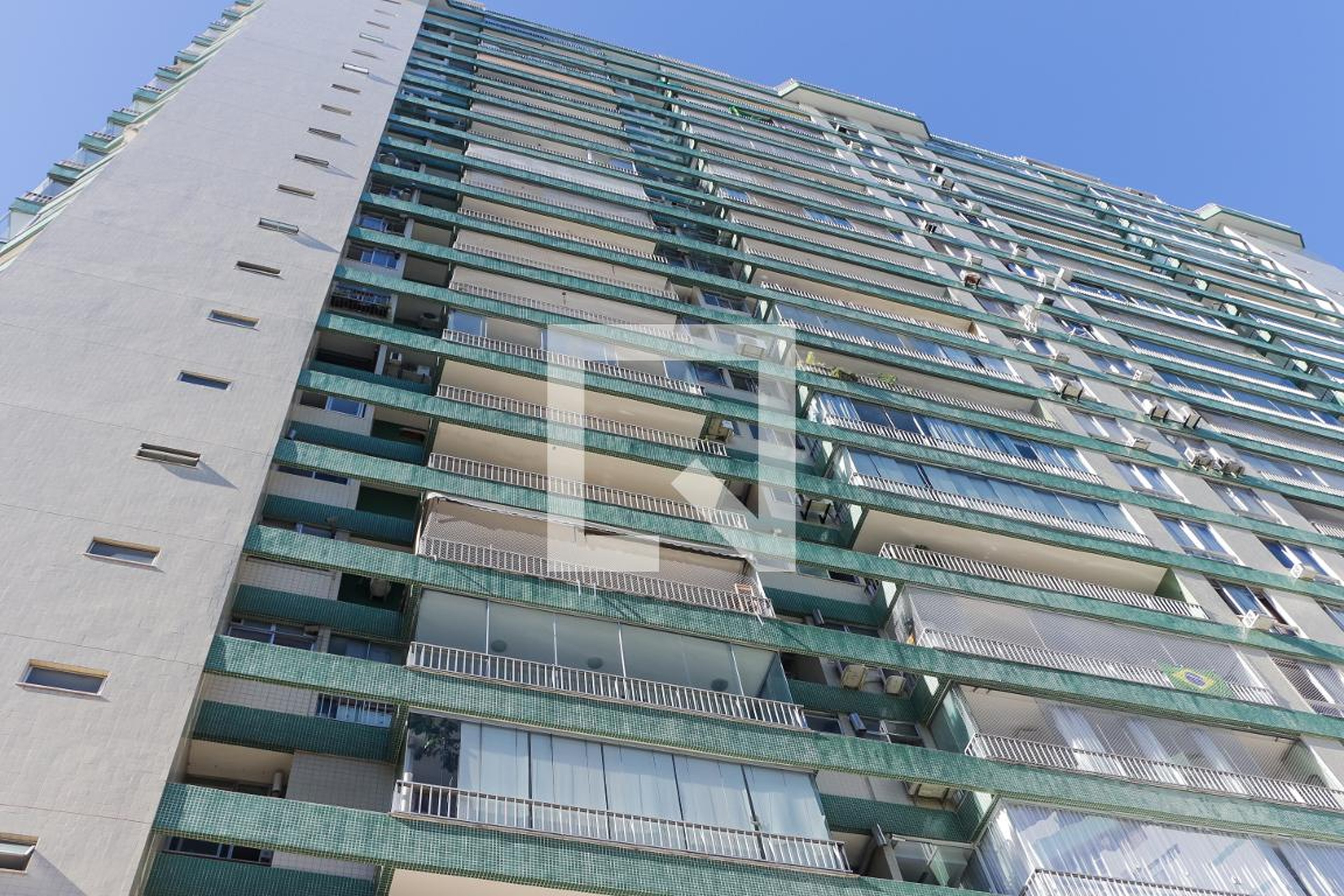 Fachada Condomínio Parque das Rosas