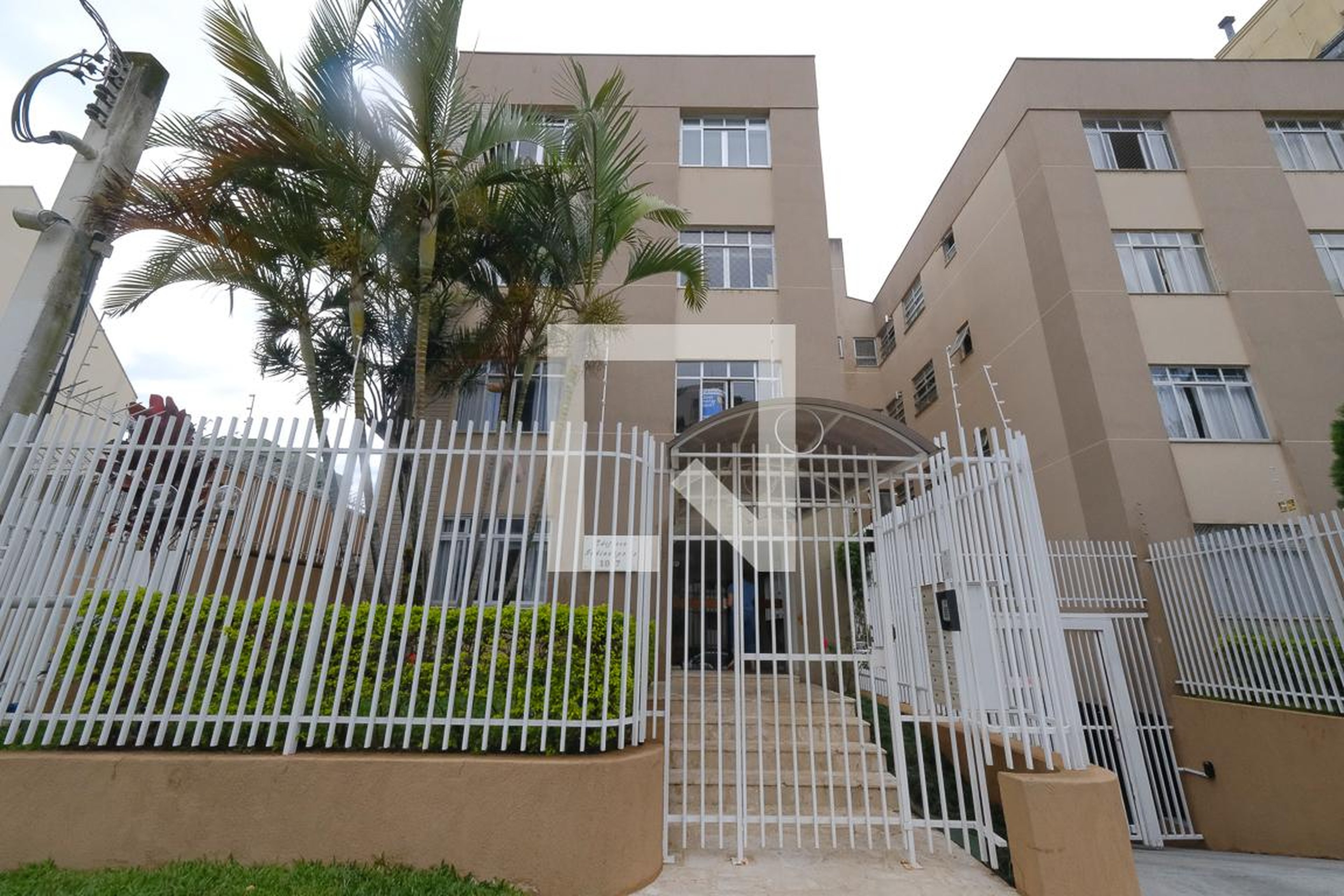 Fachada do Prédio Condomínio em Rua Guaianazes, 1037