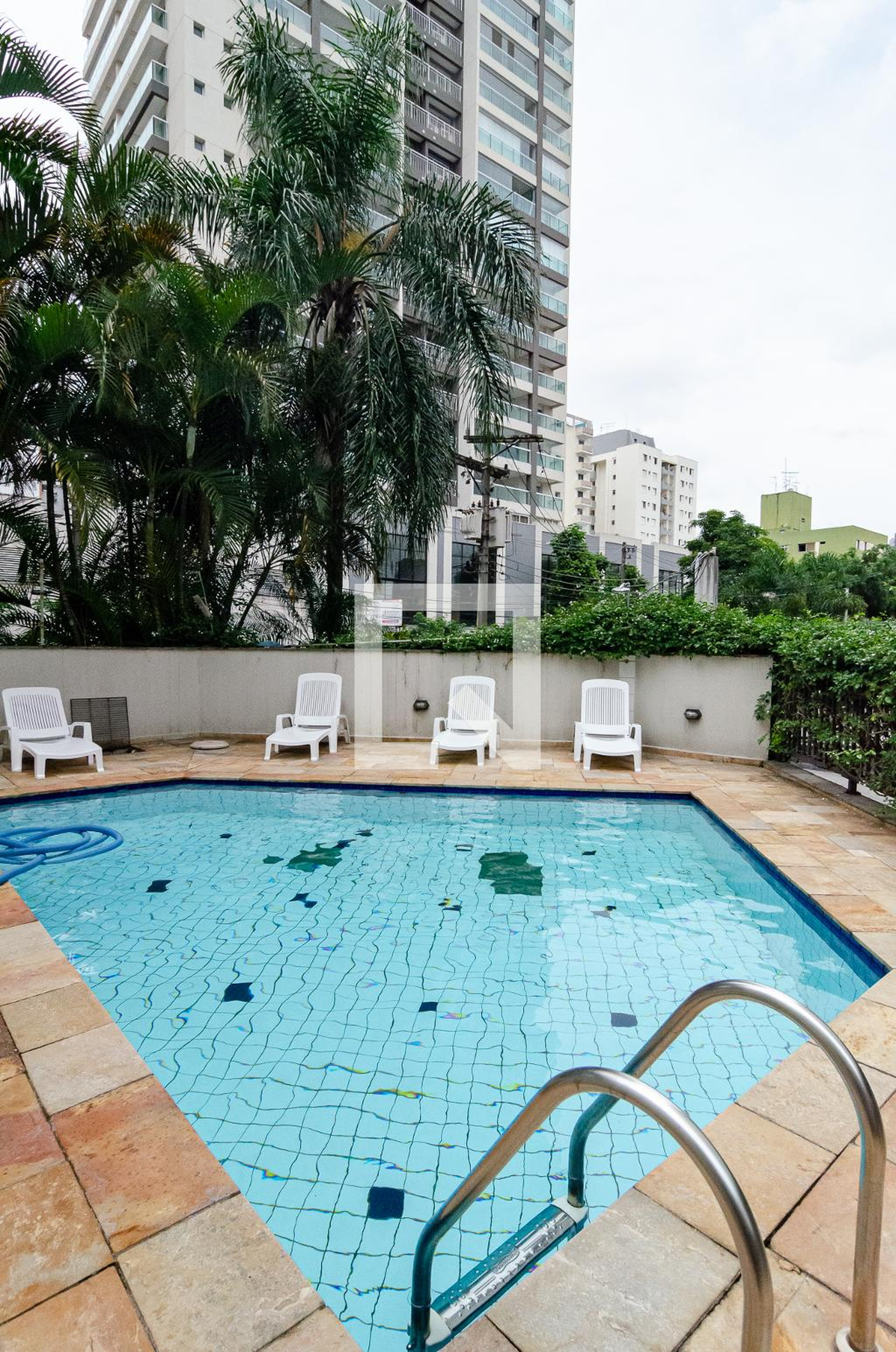 Piscina - Edifício Leblon