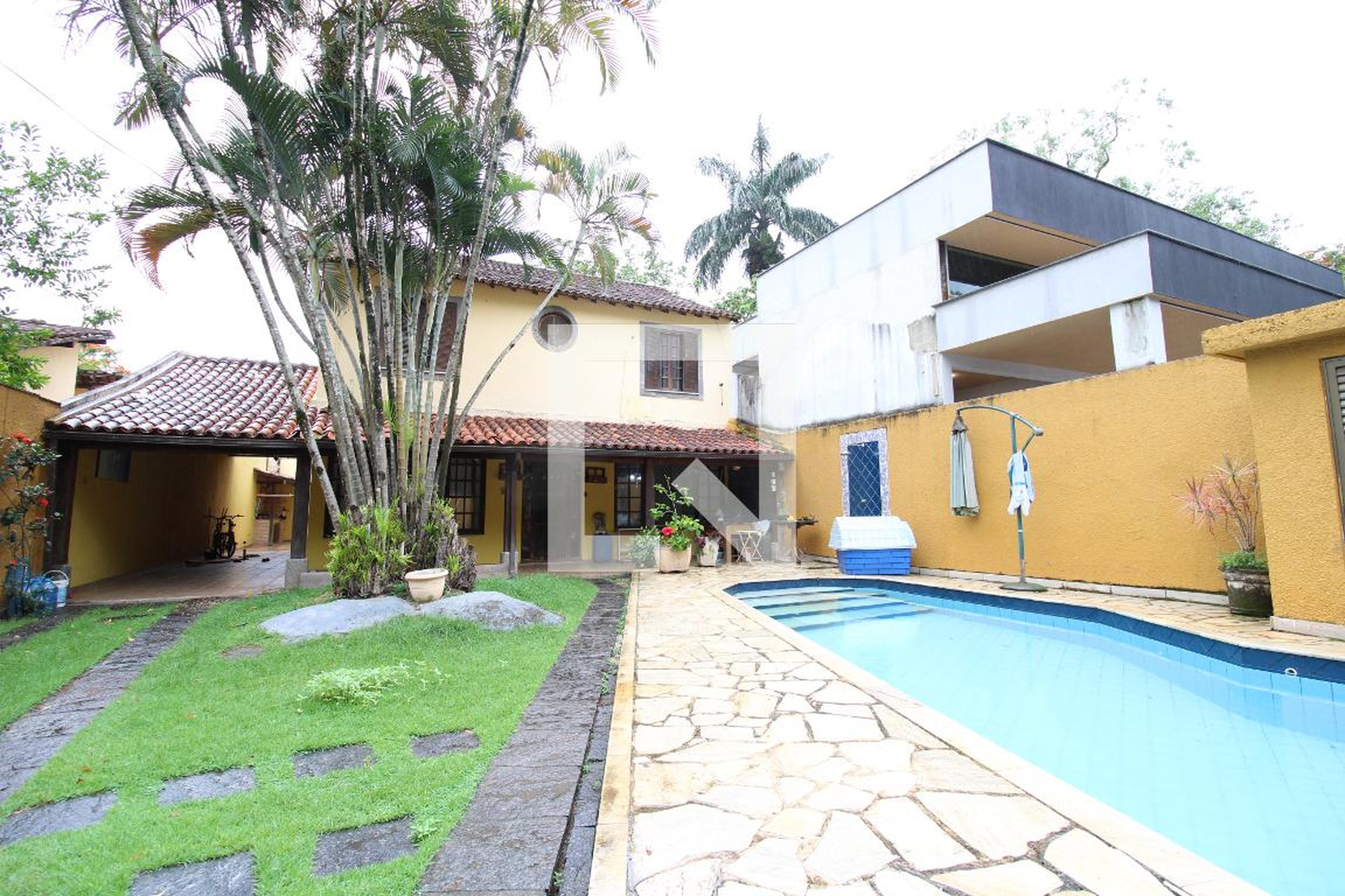 Fachada Condomínio El Dourado