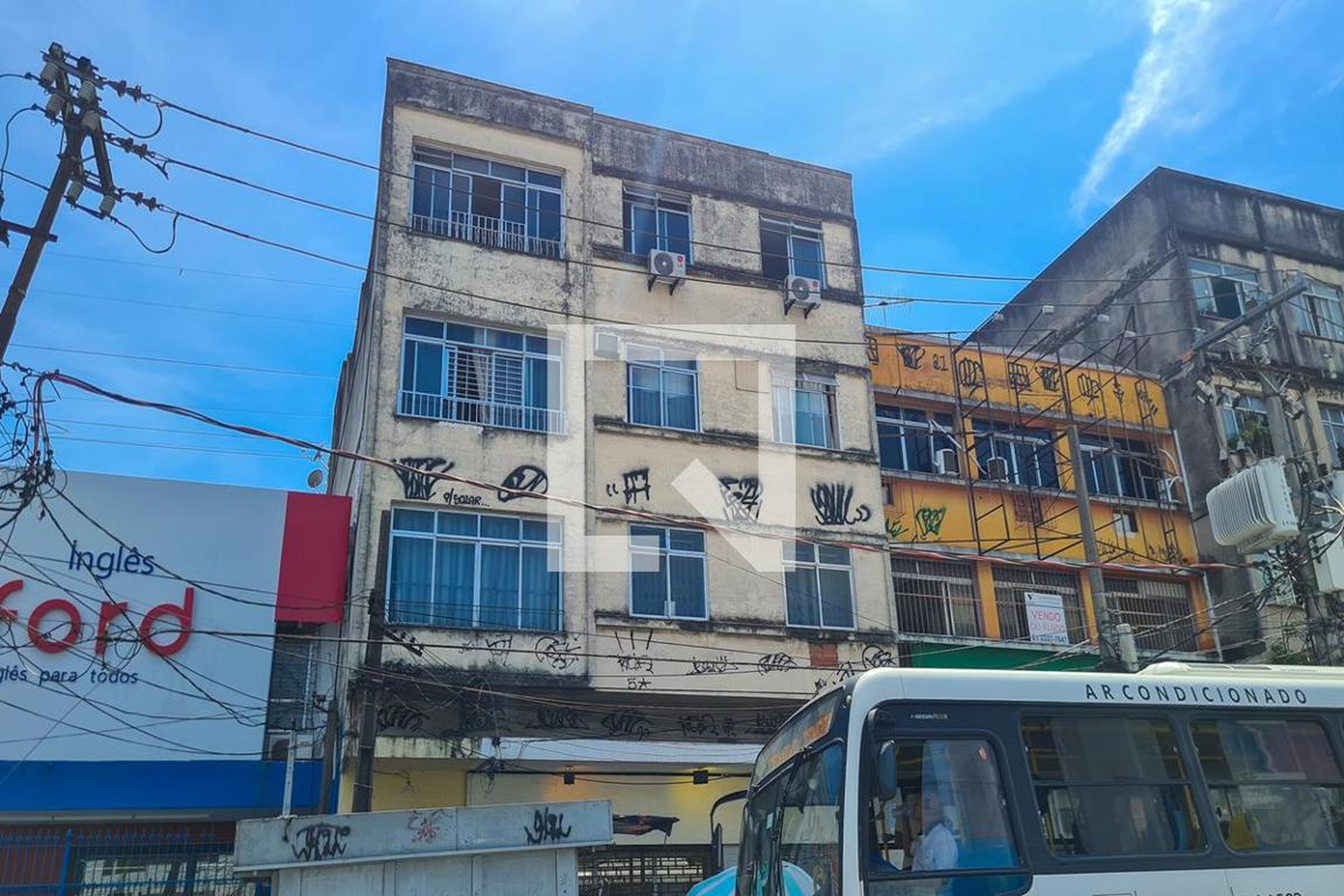 Fachada Condomínio em Rua Carvalho de Souza, 170