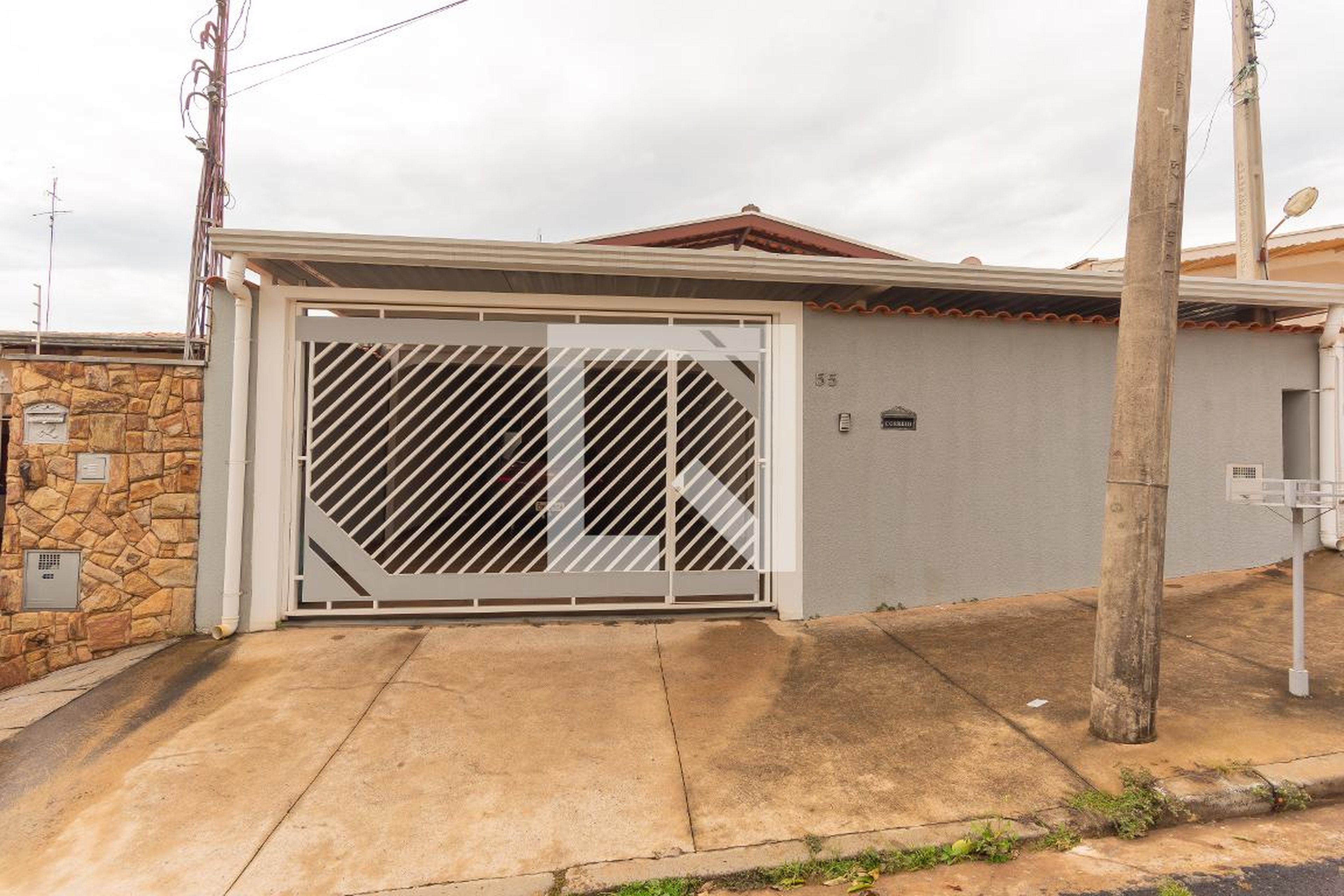 Fachada Condomínio em Rua Cássio Ciampolini, 55