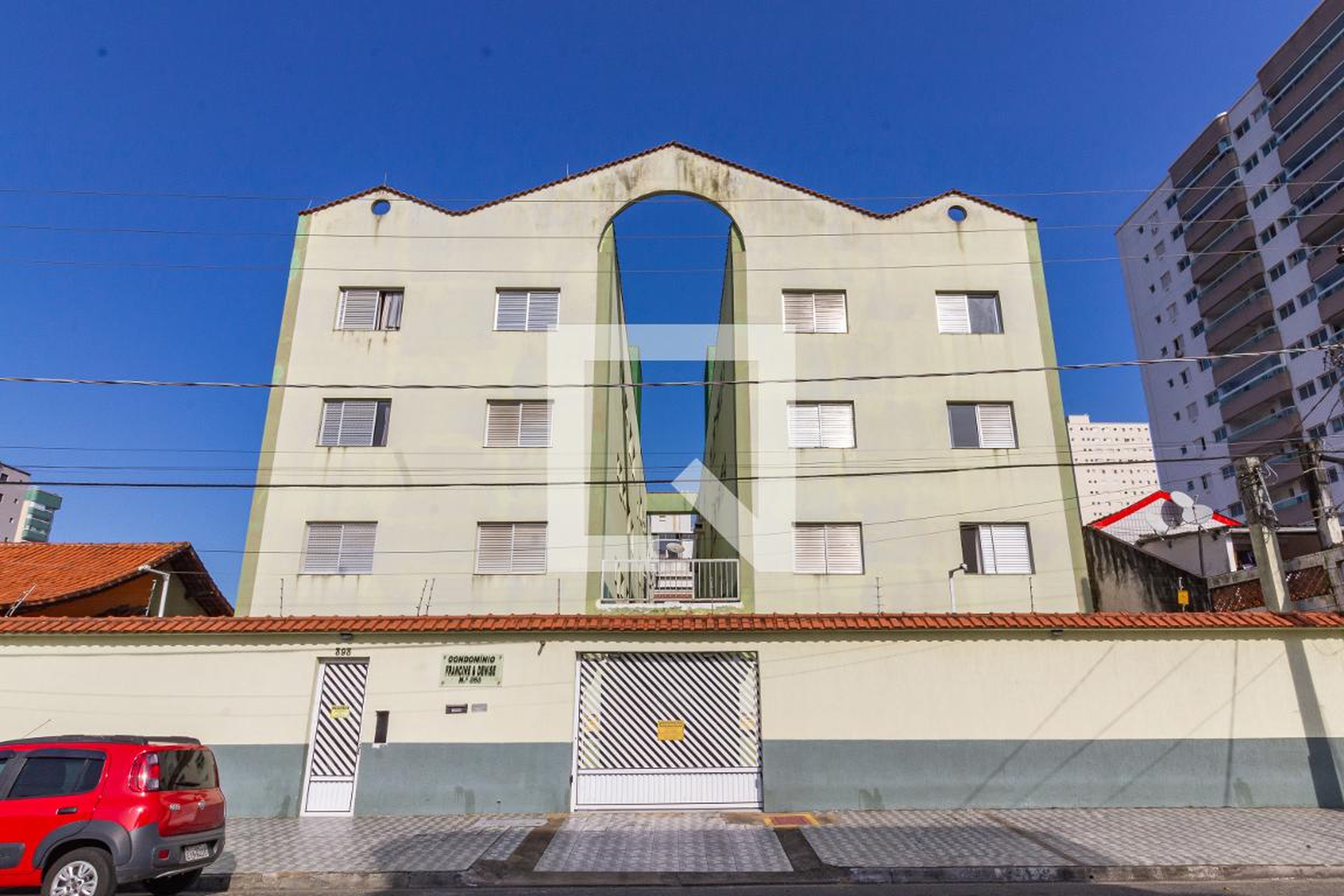 Fachada Condomínio Francine e Denise