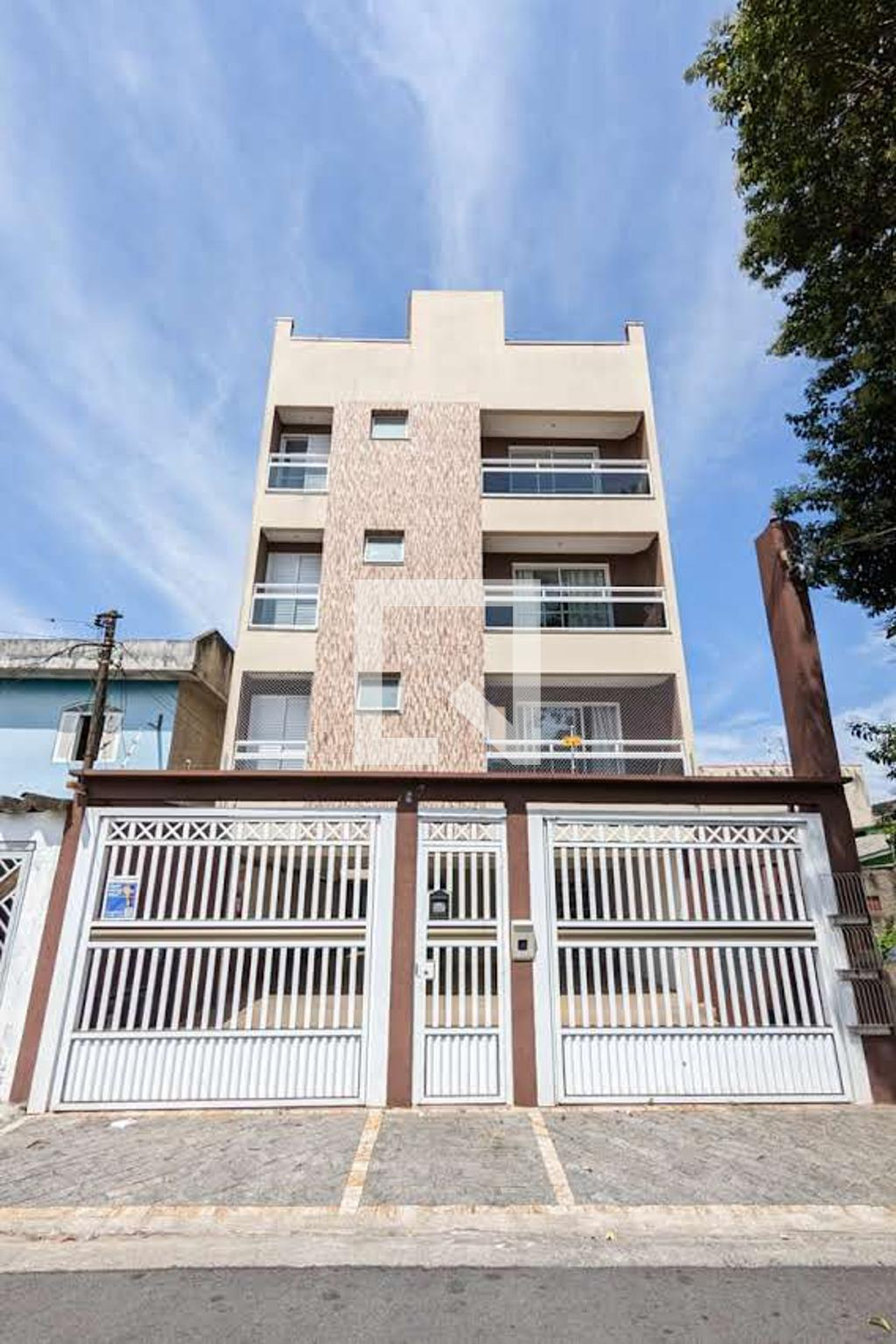 Fachada Condomínio em Rua Tibiriçá, 197