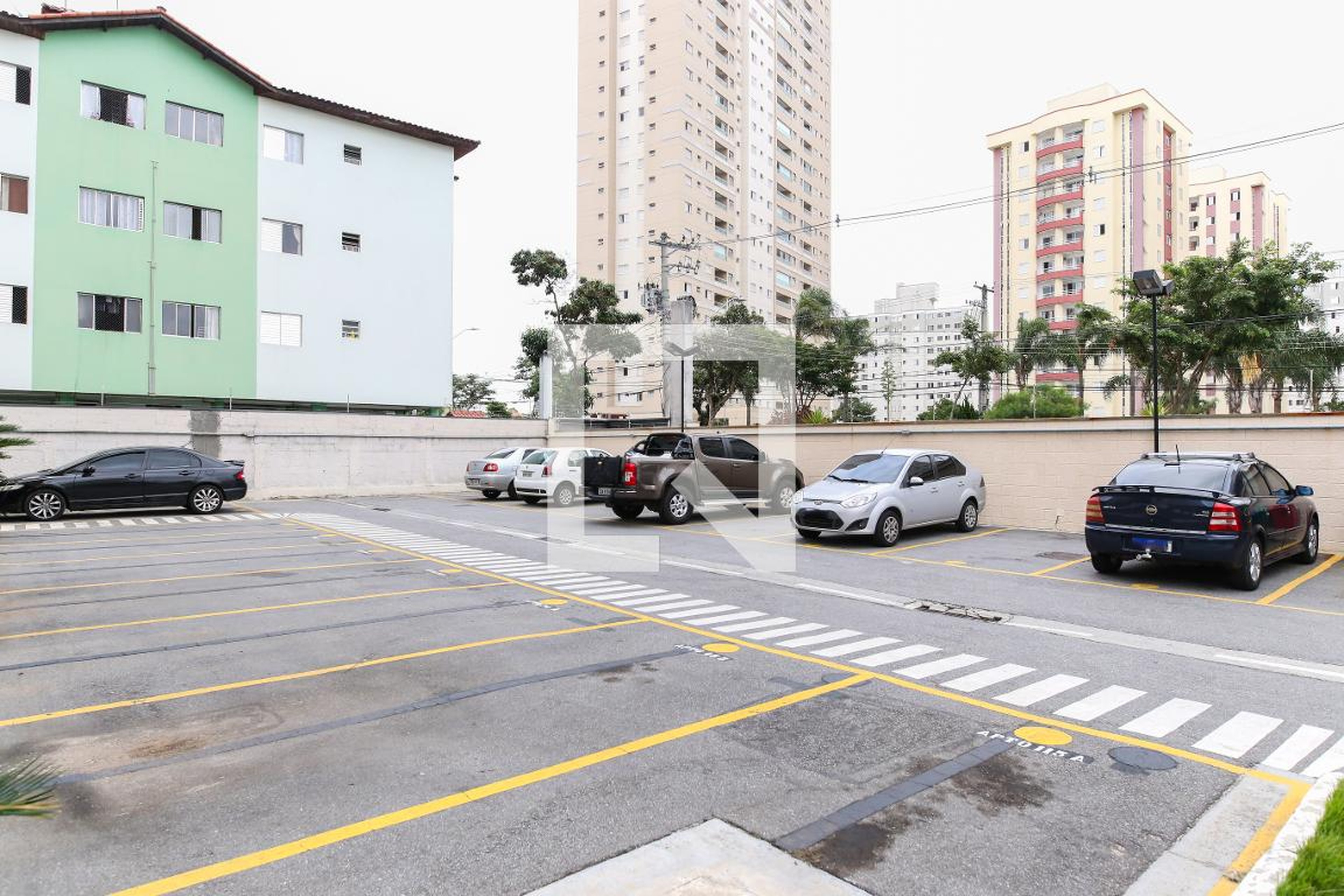 Estacionamento - Serra de Jambeiro