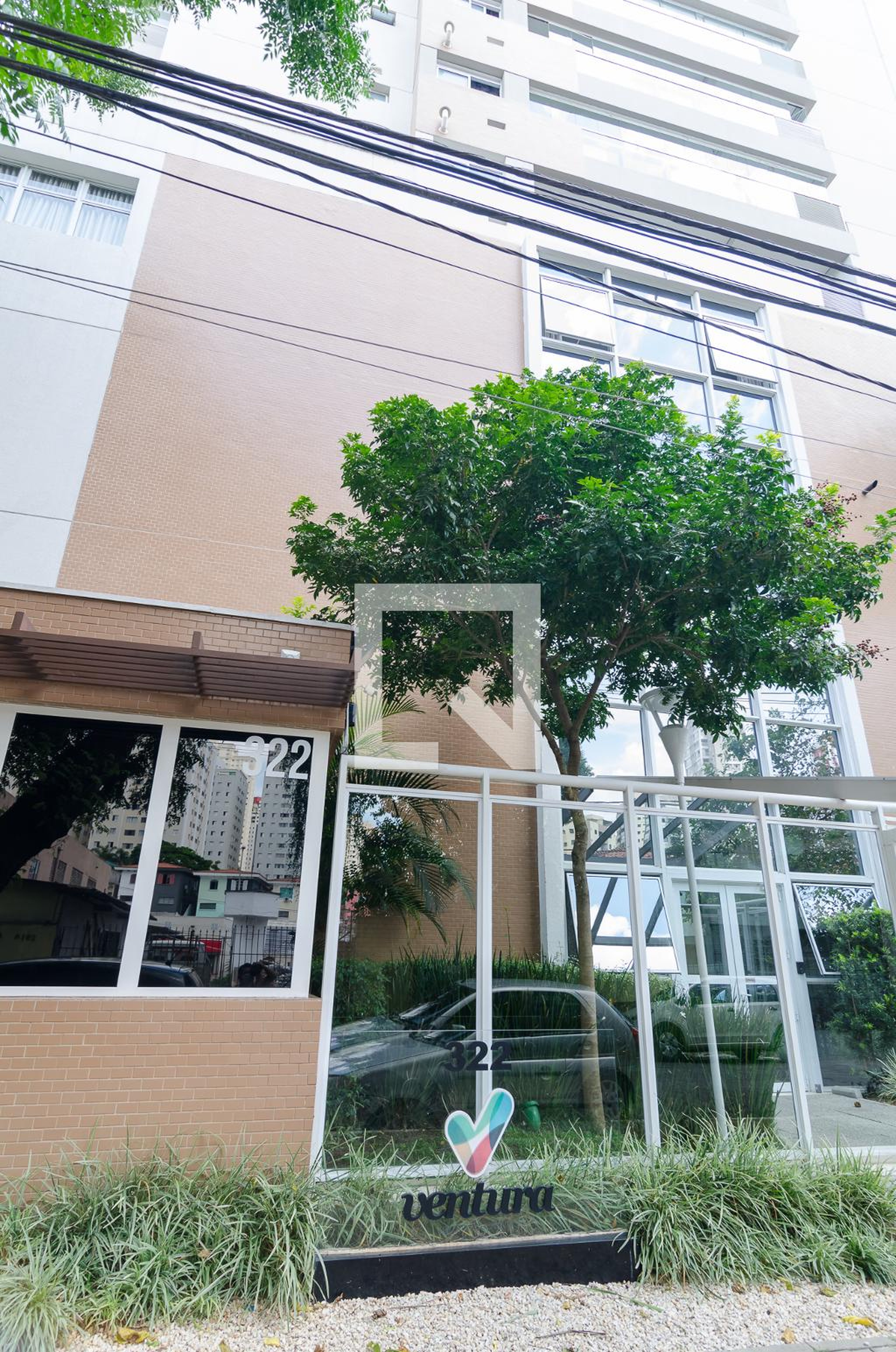 Fachada Condomínio em Rua dos Cafezais, 96