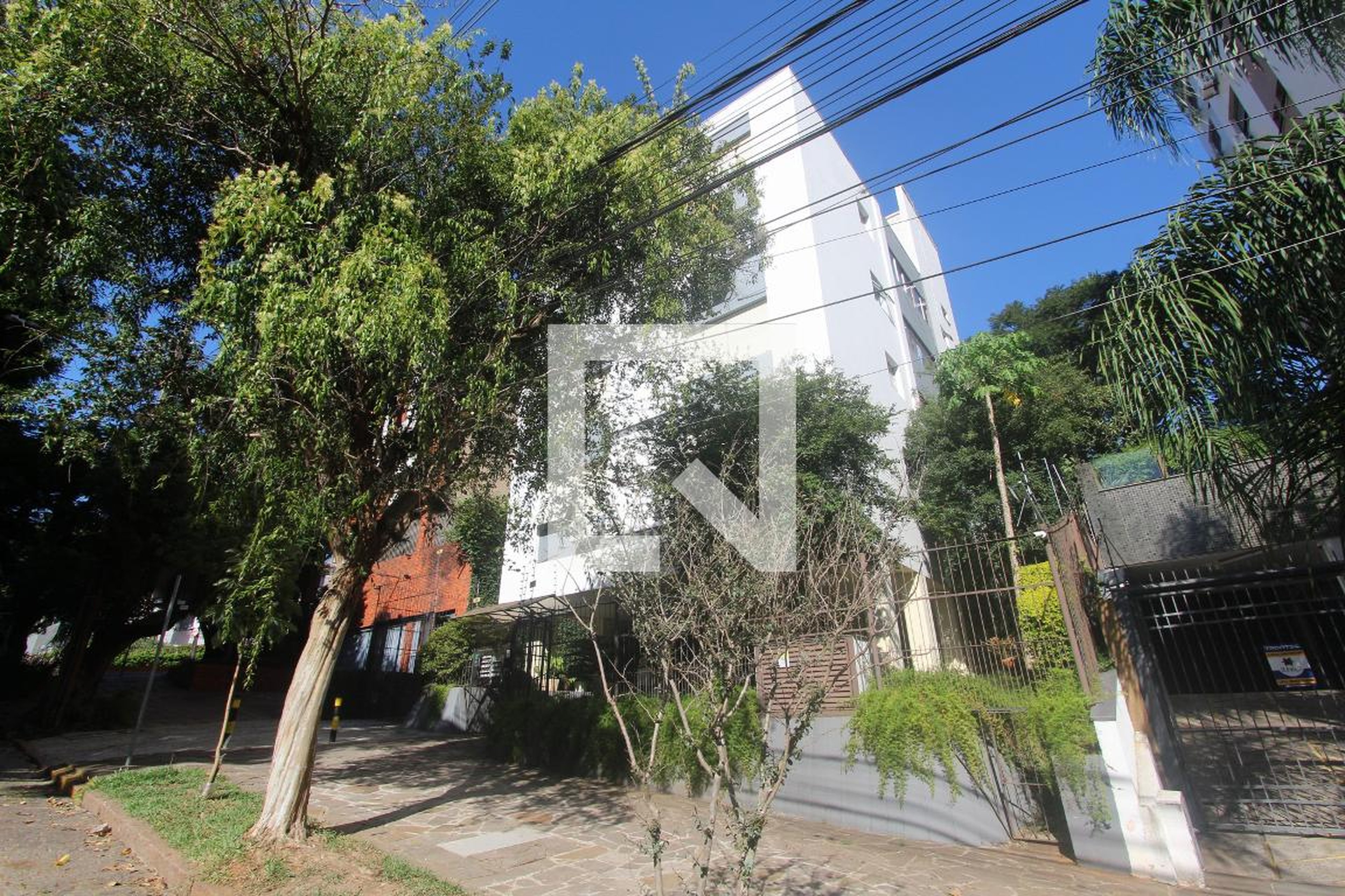 Fachada do Prédio Condomínio em Avenida Iguassu, 353