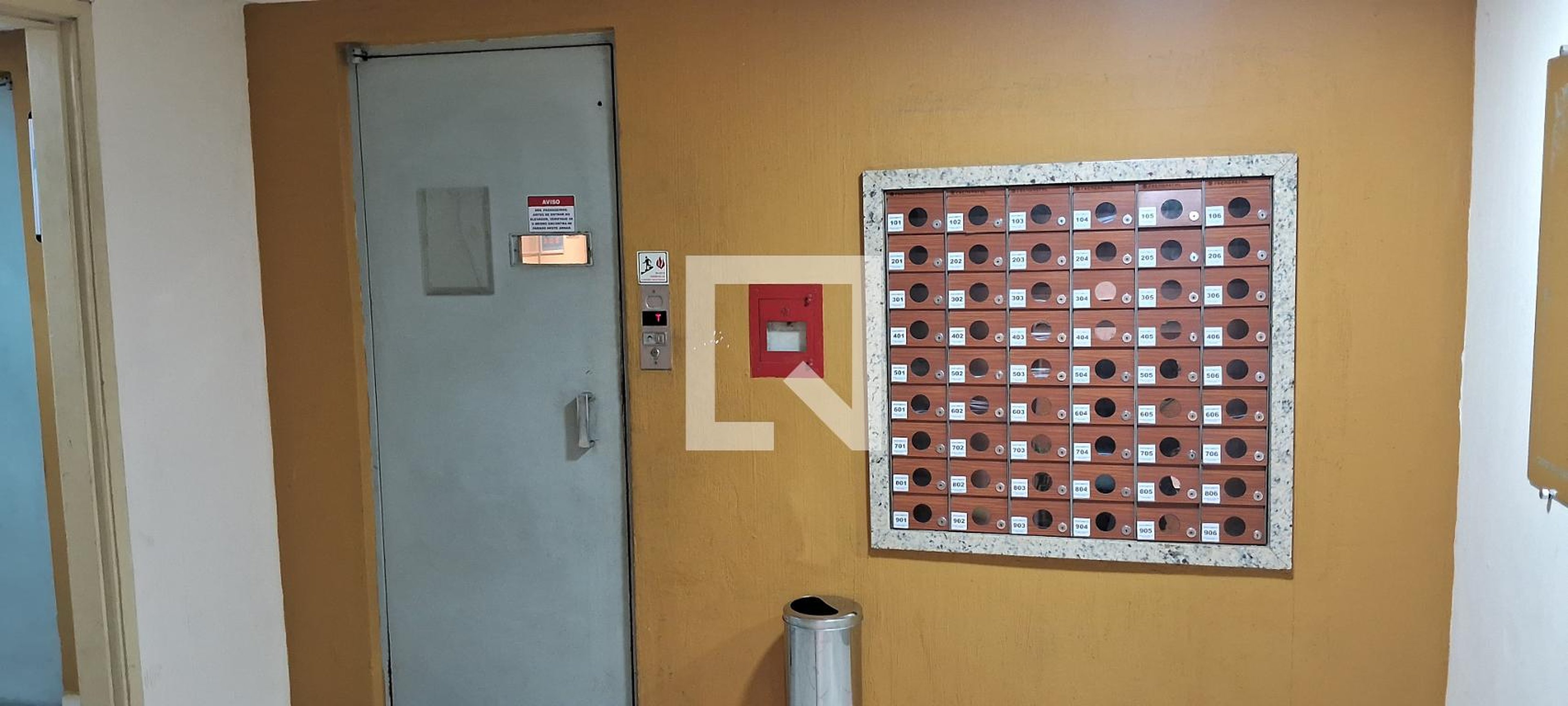 Área comum - Vinte e Oito de Outubro