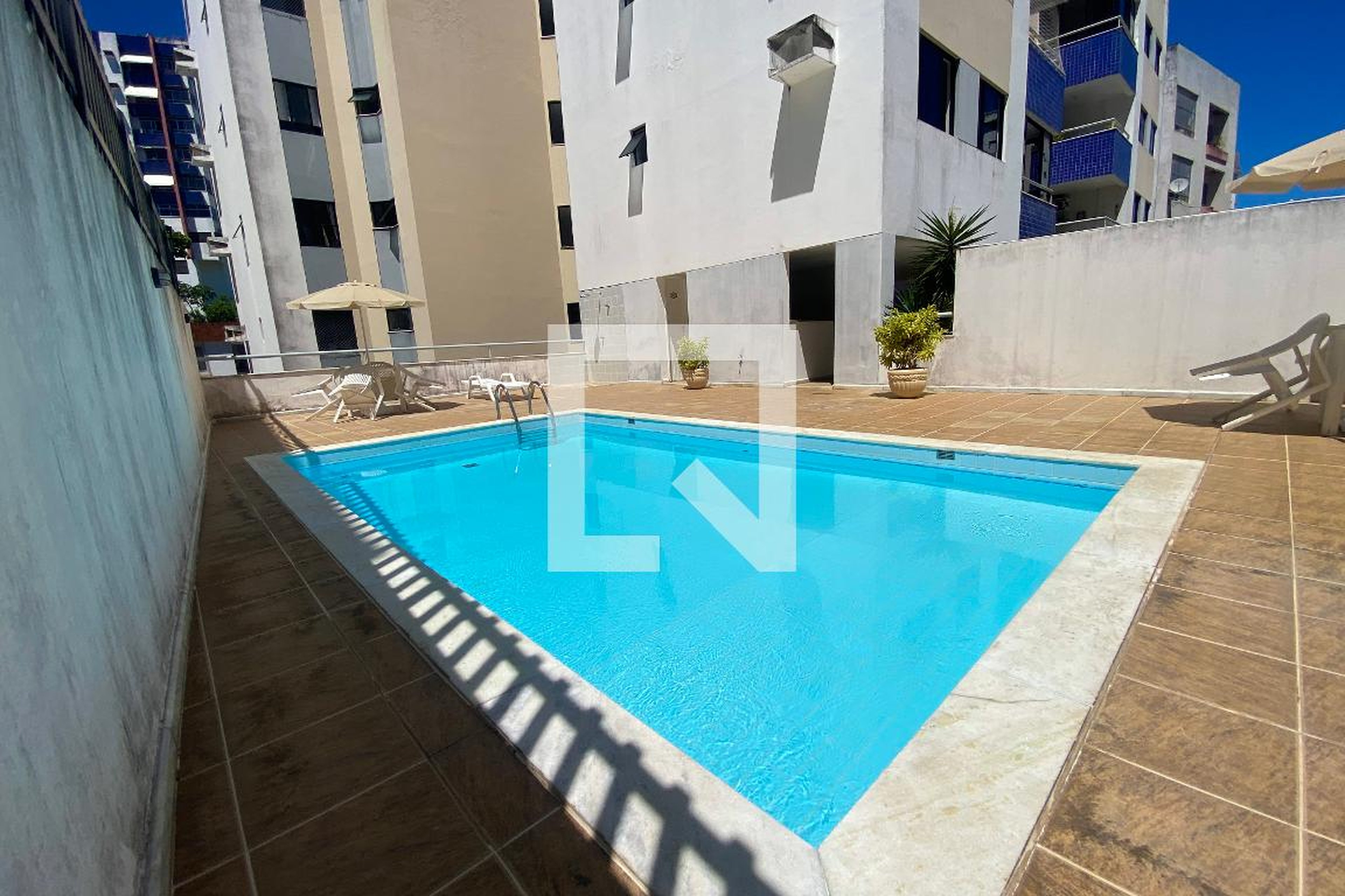 Piscina - Edifício Lyon