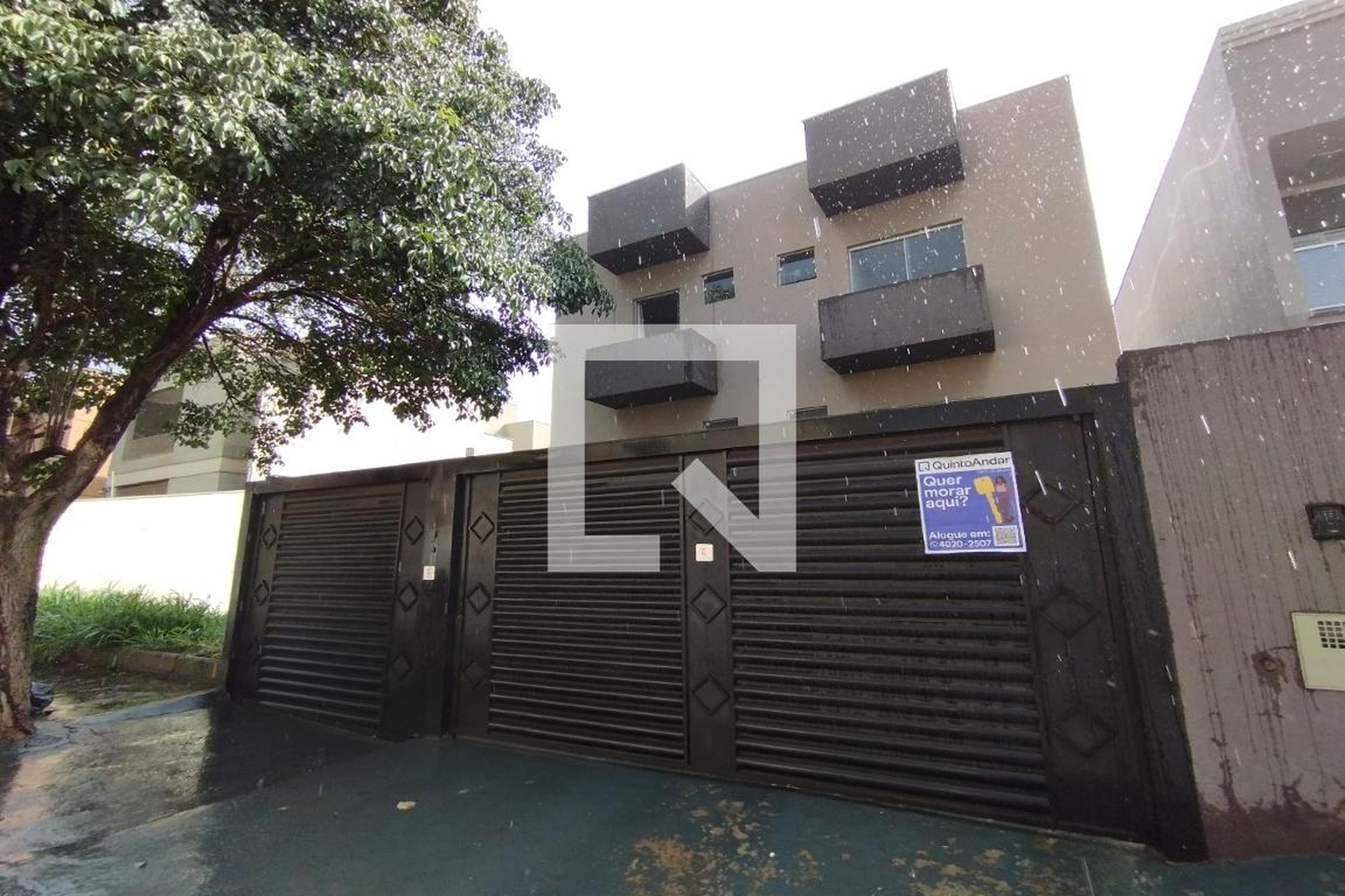 Fachada do Prédio Condomínio em Rua Professor Paulo Dantas da Silva Júnior, 1106